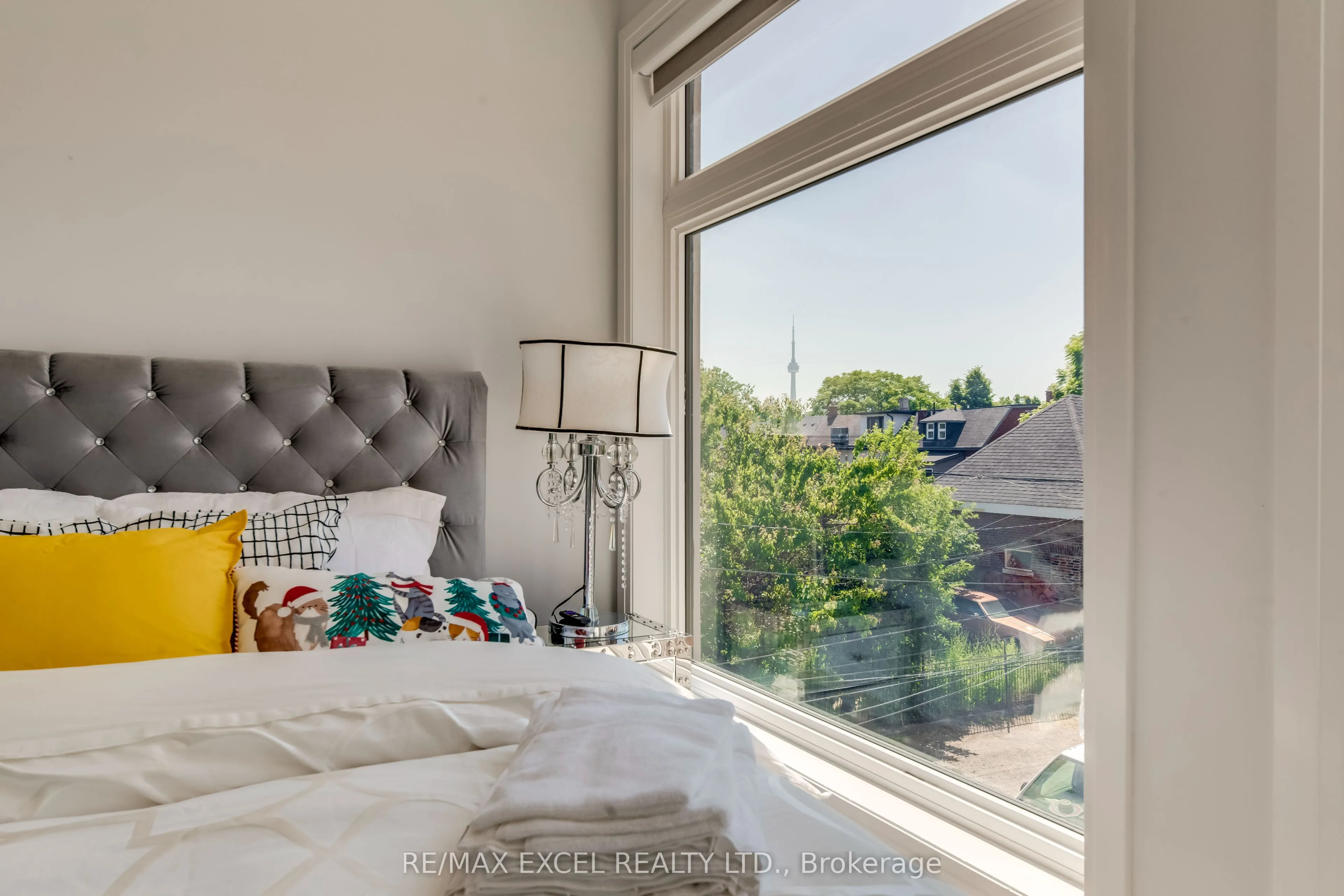 923 COLLEGE Street, #UNIT A