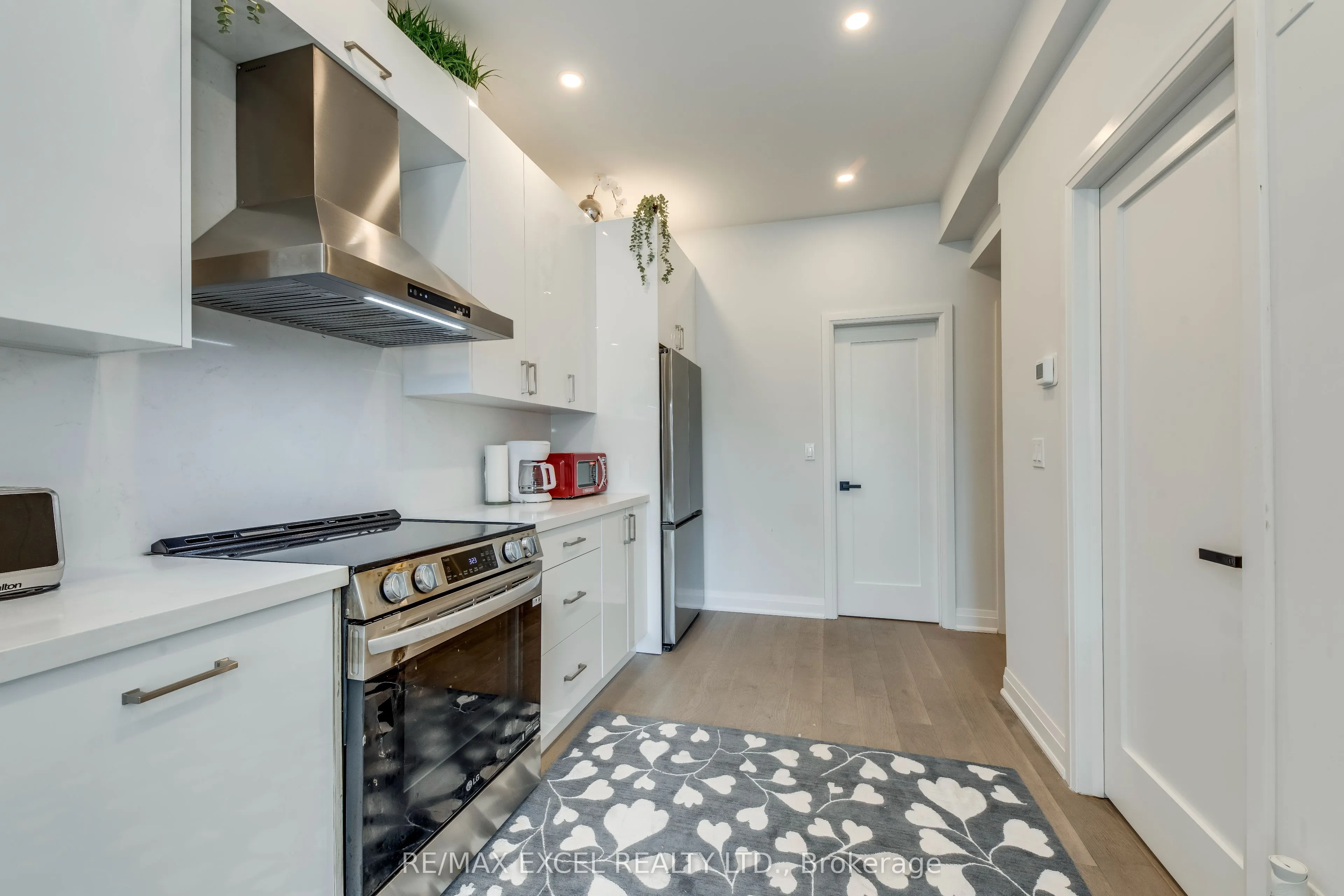 923 COLLEGE Street, #UNIT A