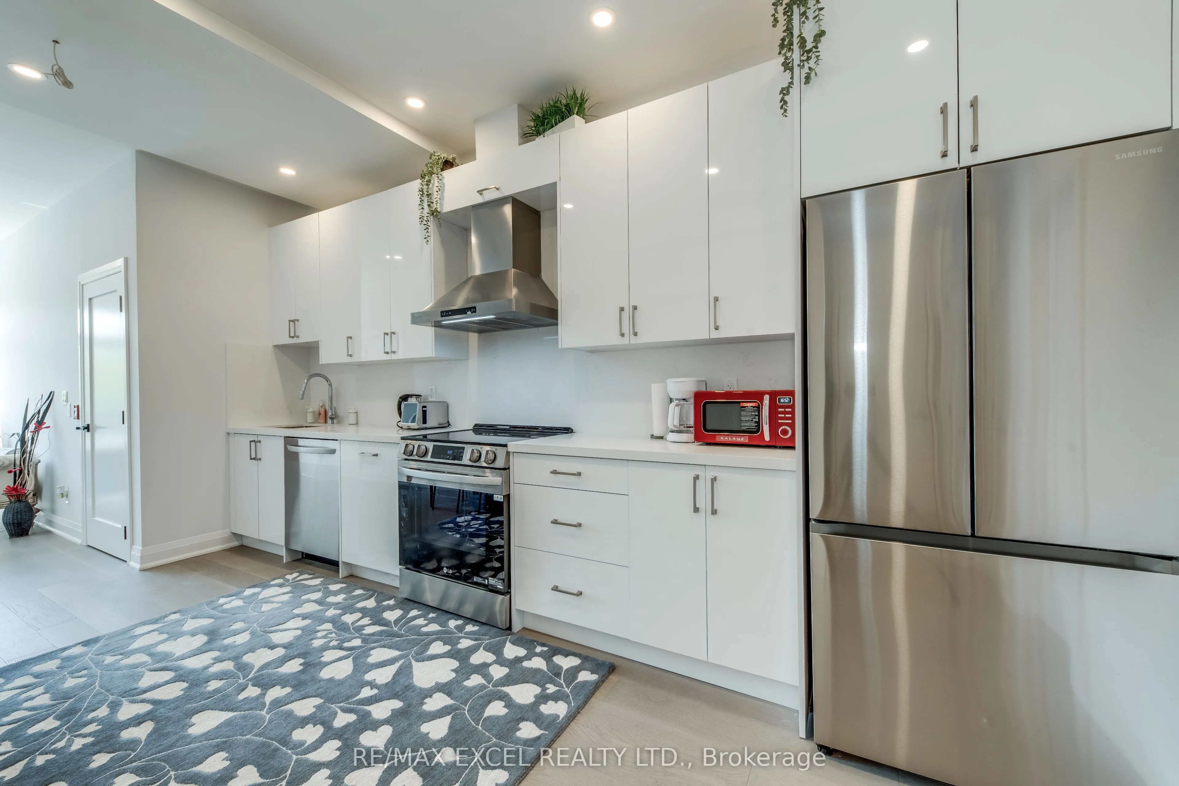 923 COLLEGE Street, #UNIT A