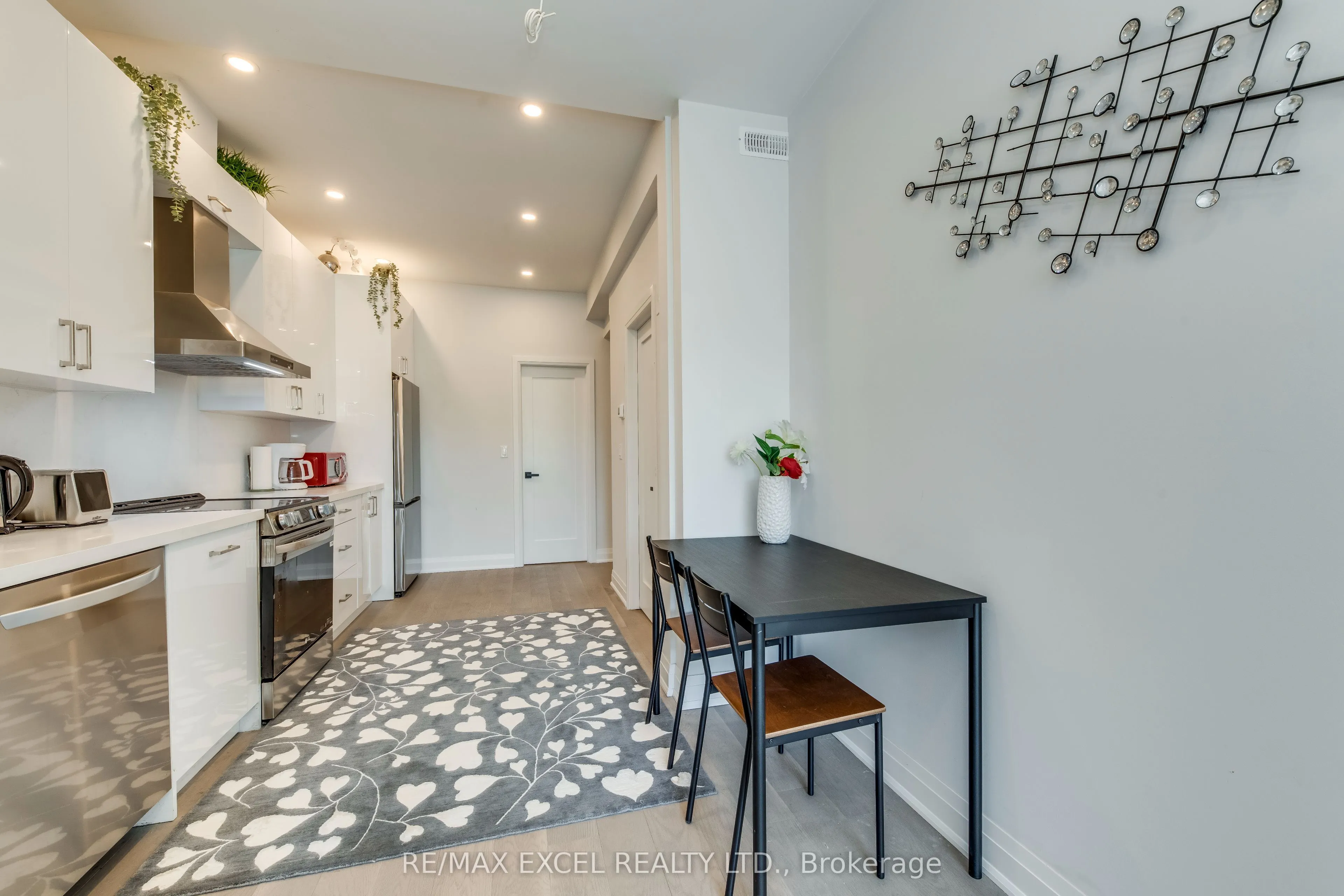 923 COLLEGE Street, #UNIT A