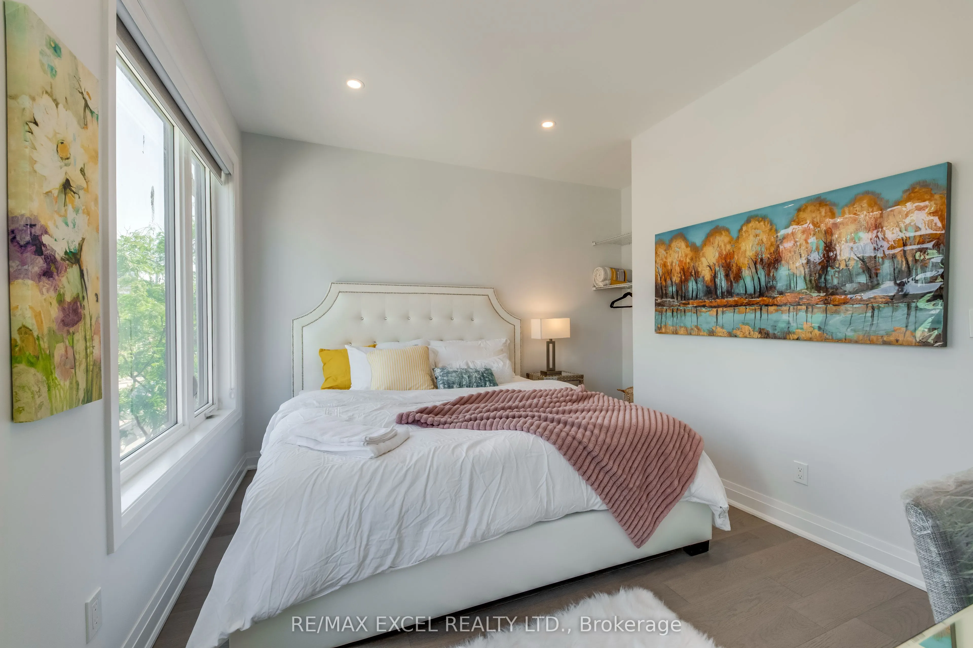 923 COLLEGE Street, #UNIT B