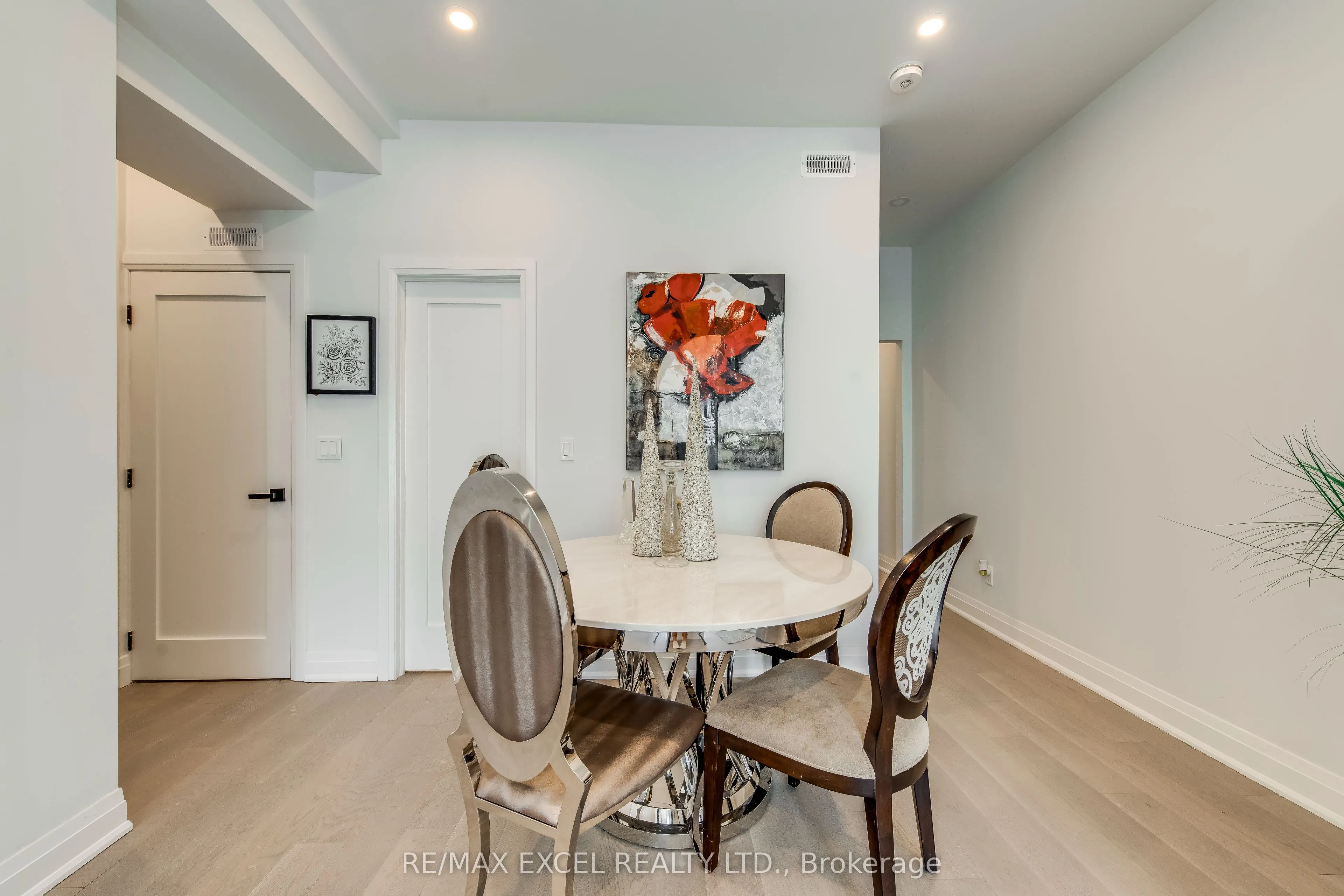923 COLLEGE Street, #UNIT B