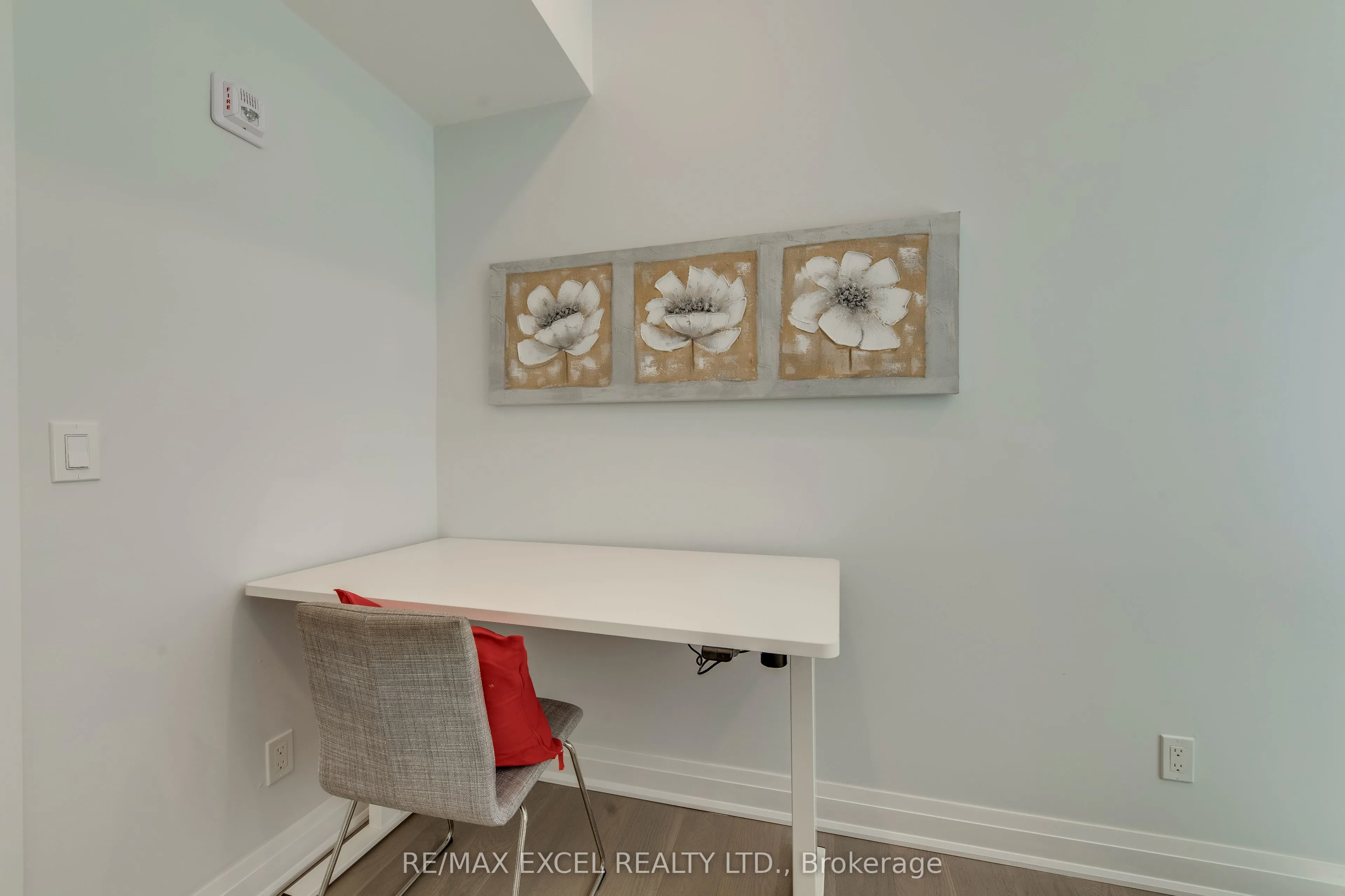 923 COLLEGE Street, #UNIT B