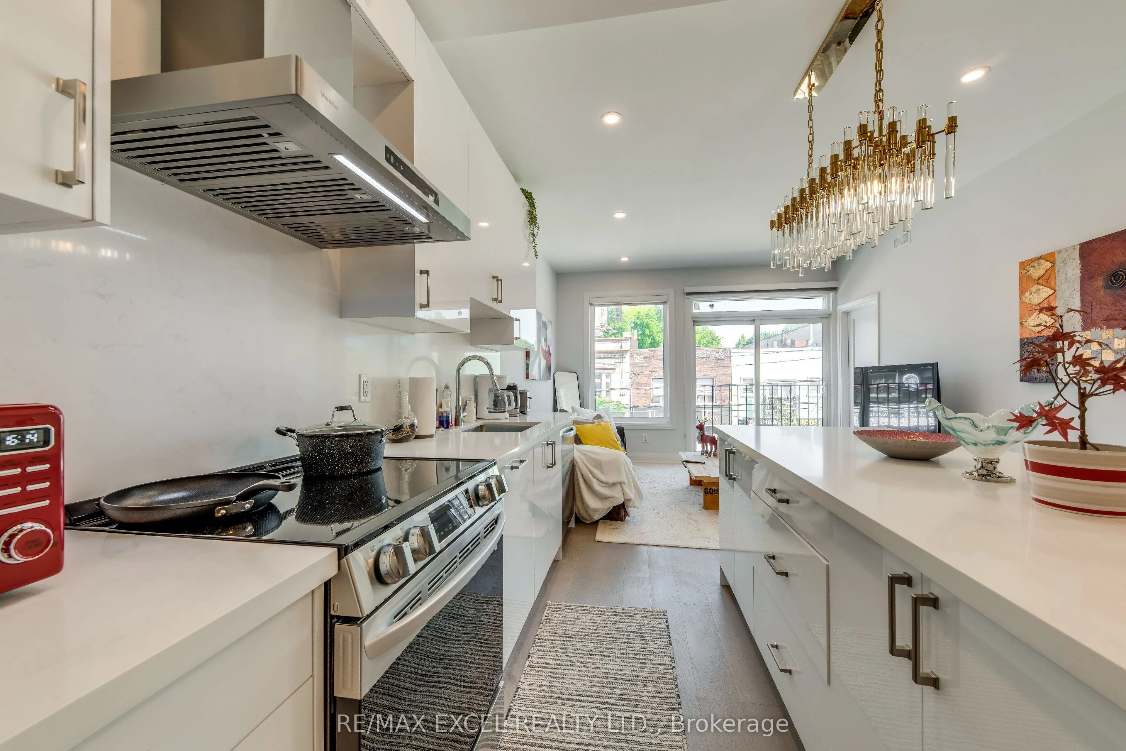 923 COLLEGE Street, #UNIT B