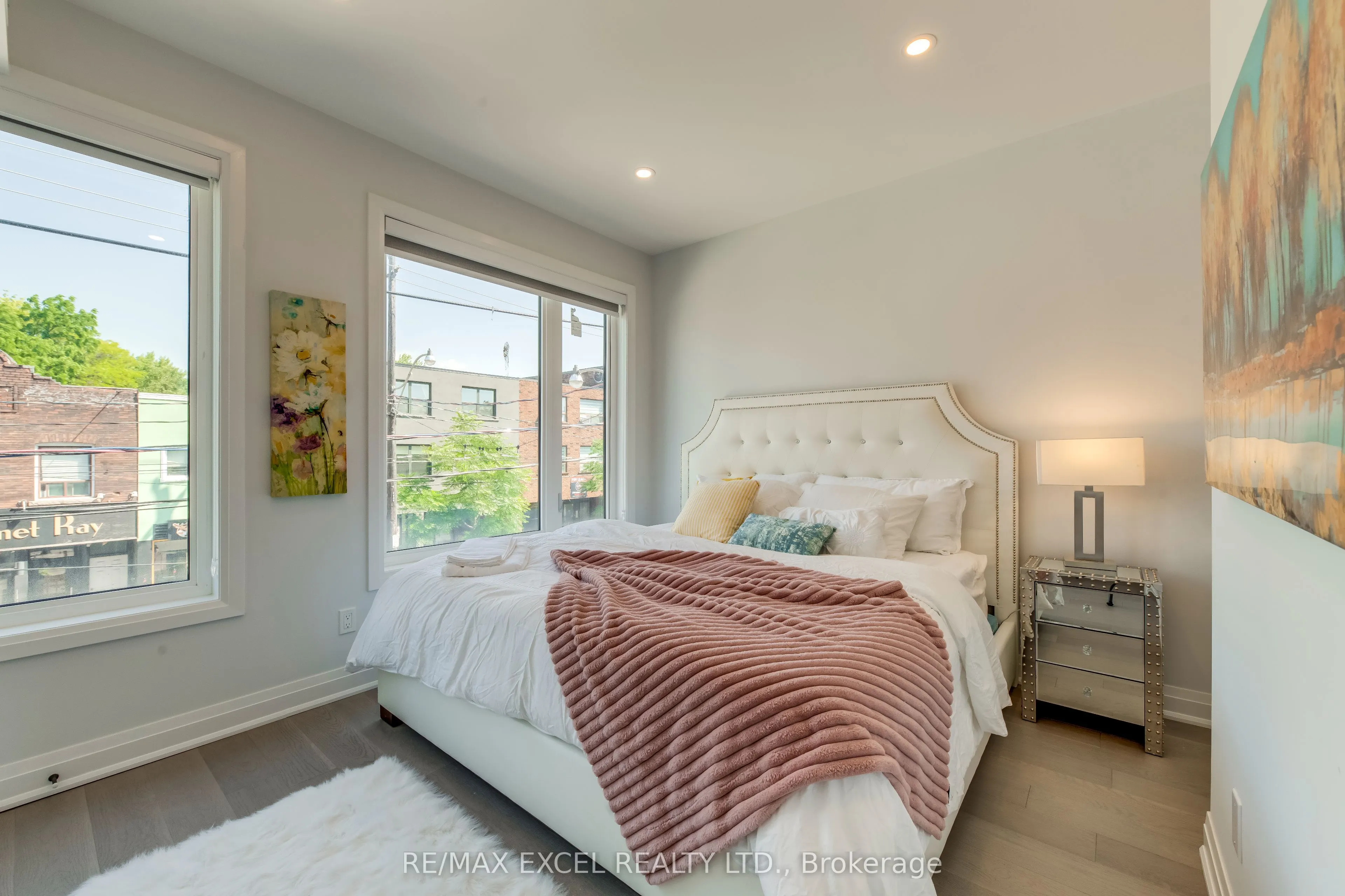 923 COLLEGE Street, #UNIT B