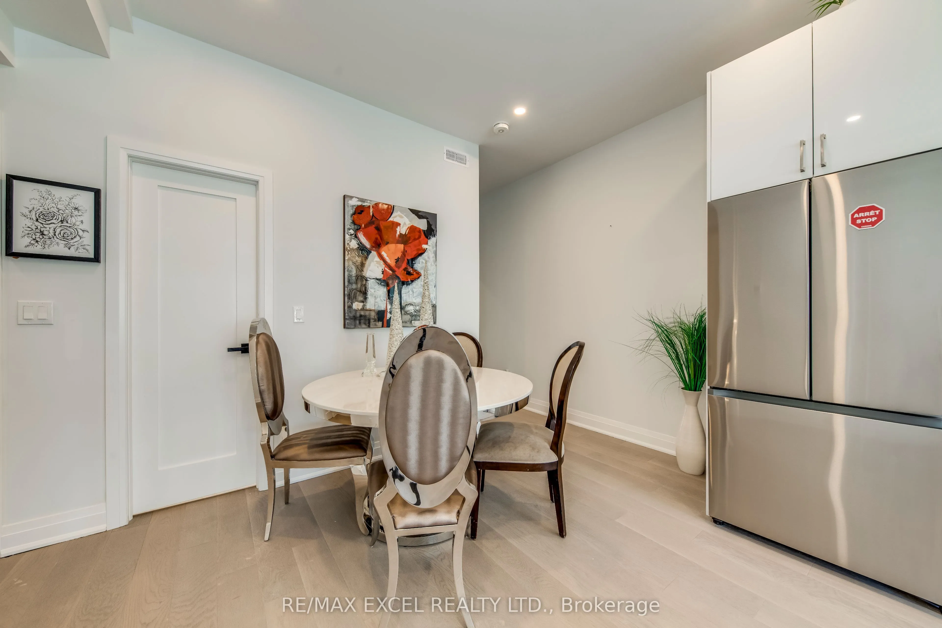 923 COLLEGE Street, #UNIT B