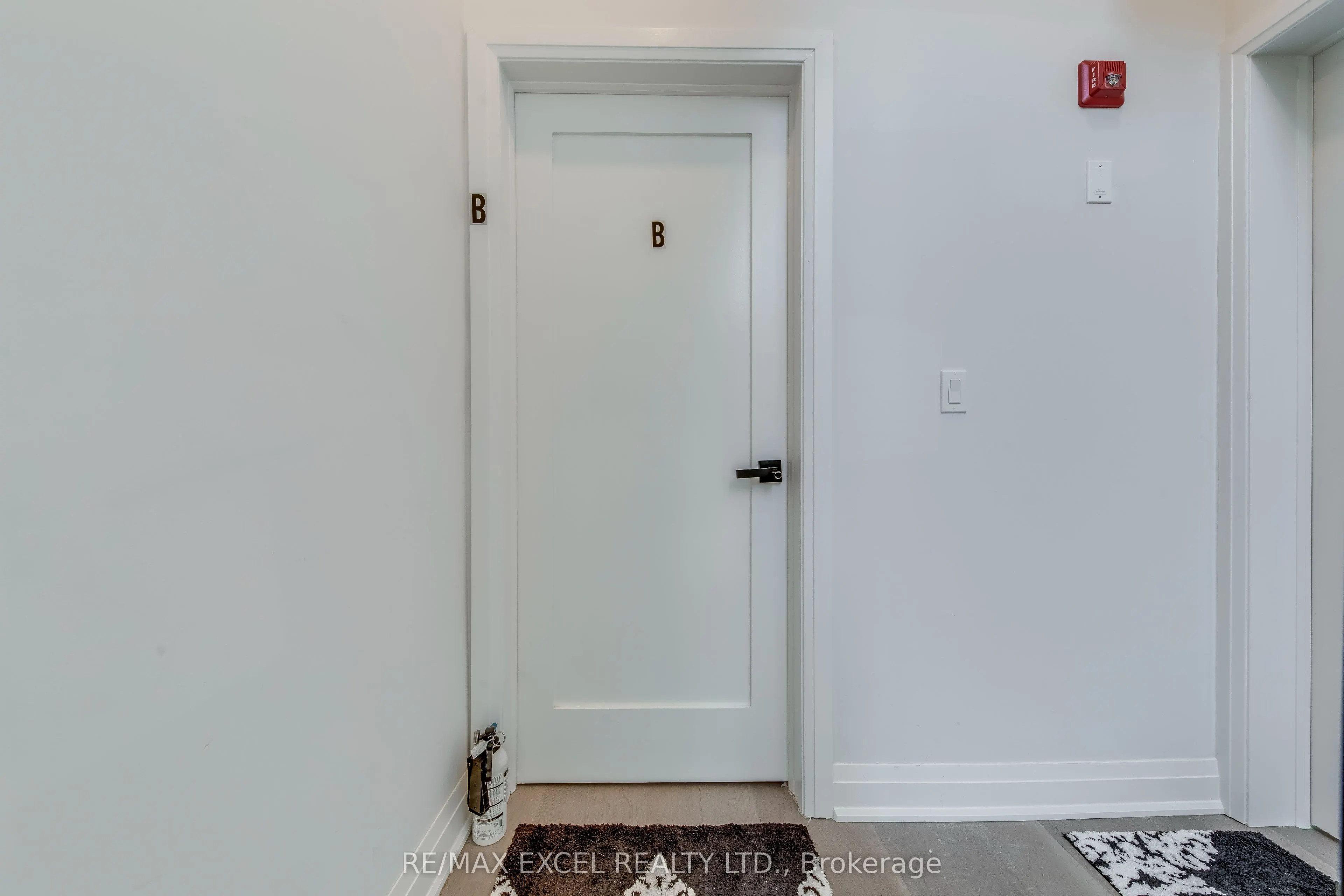 923 COLLEGE Street, #UNIT B