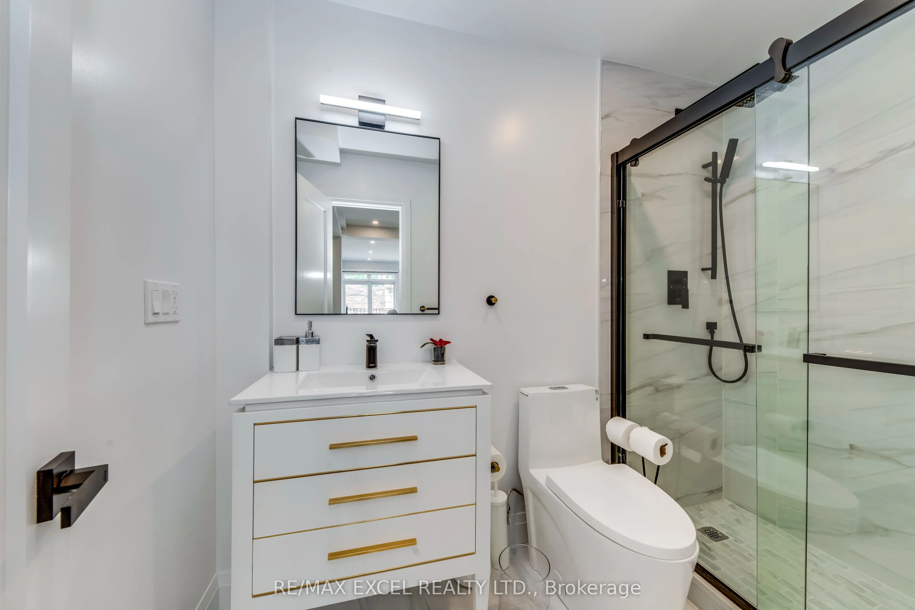 923 COLLEGE Street, #UNIT B