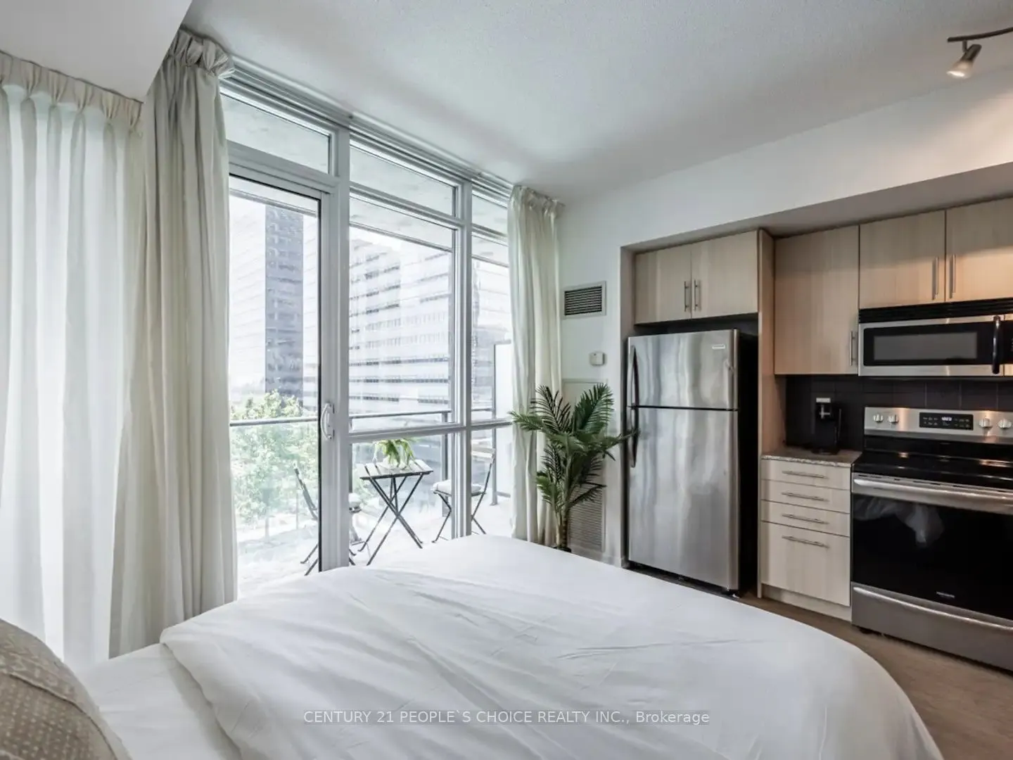 65 Bremner Boulevard, #1203