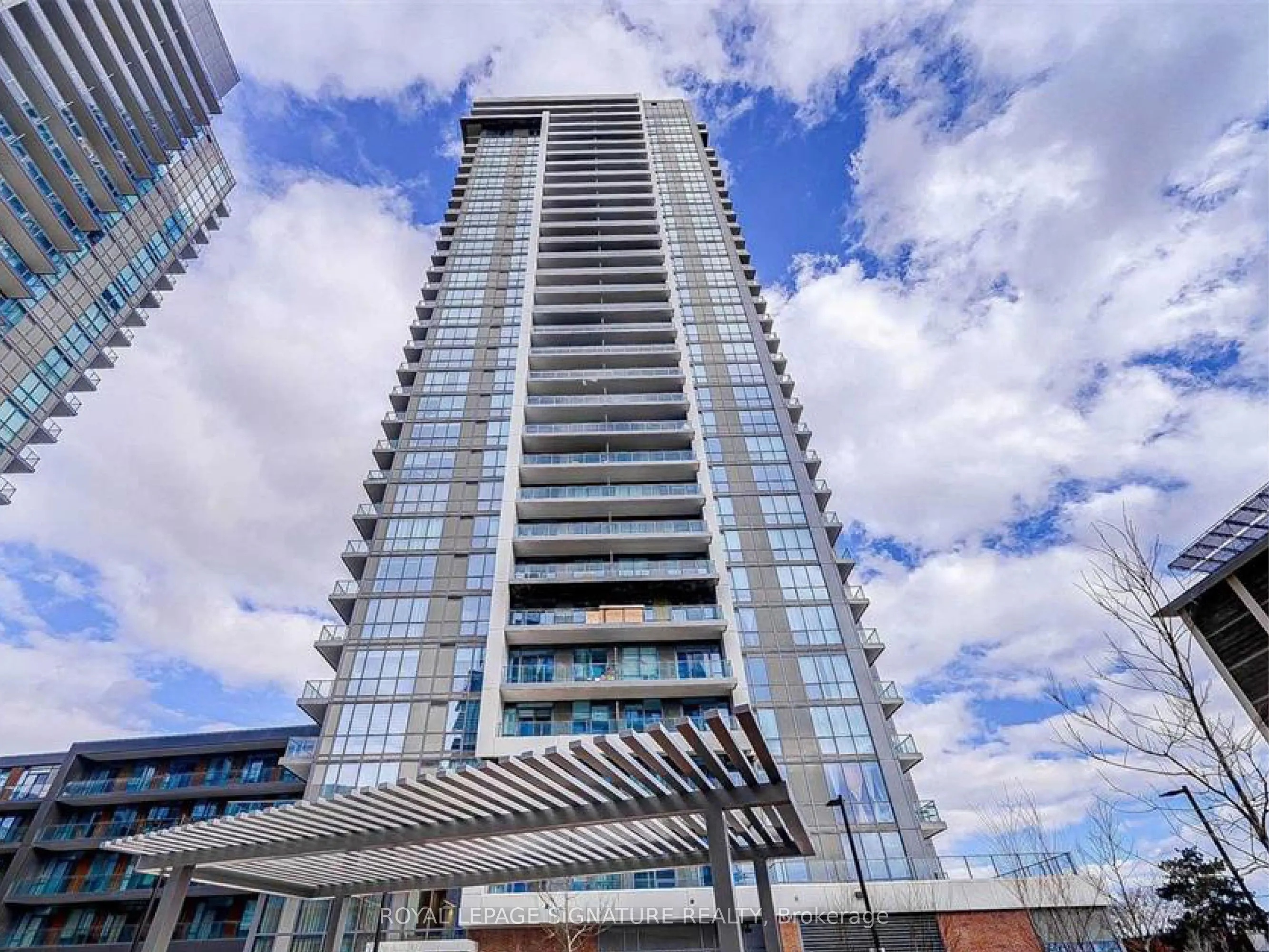 32 Forest Manor Road, #1102