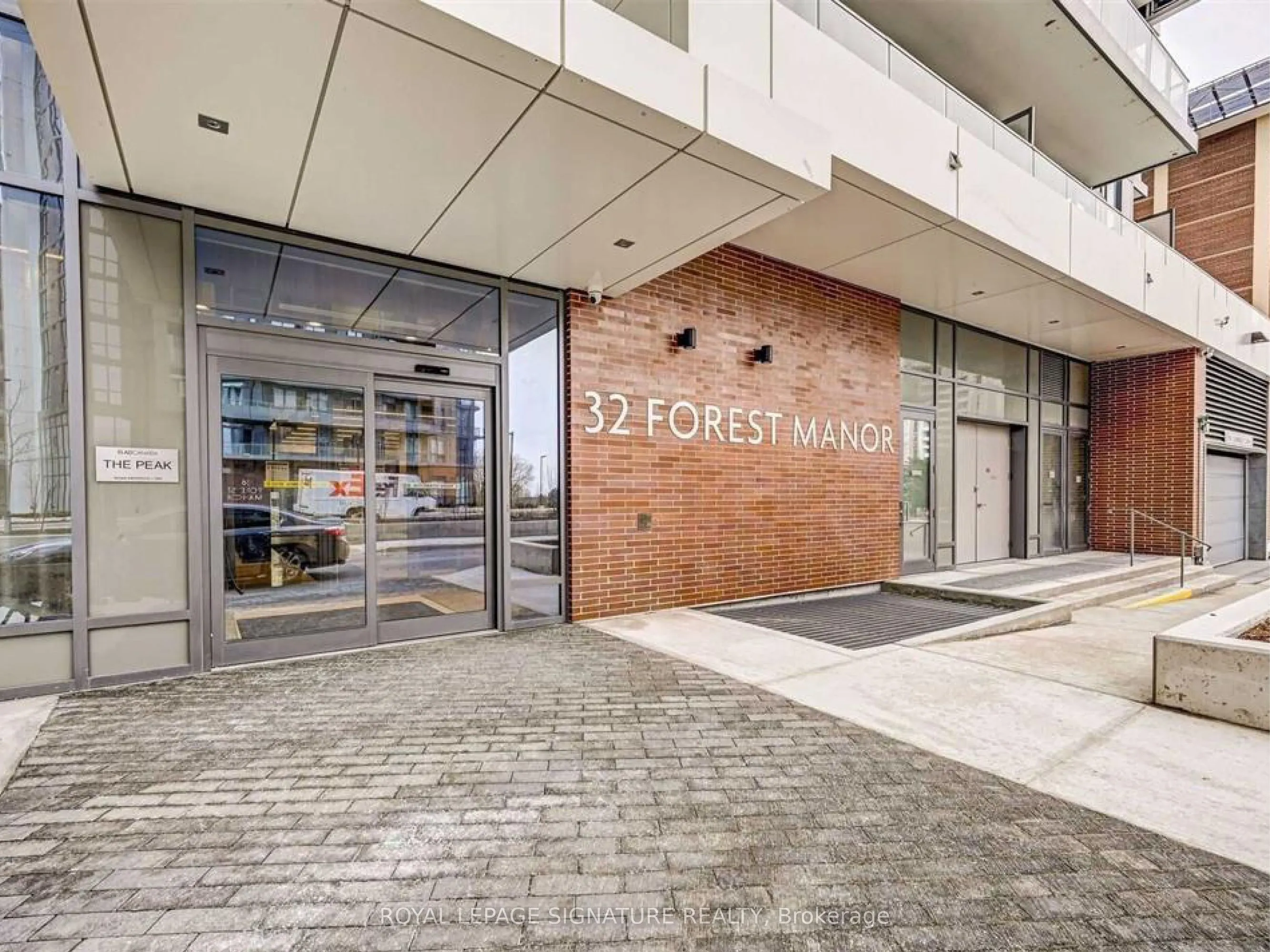 32 Forest Manor Road, #1102