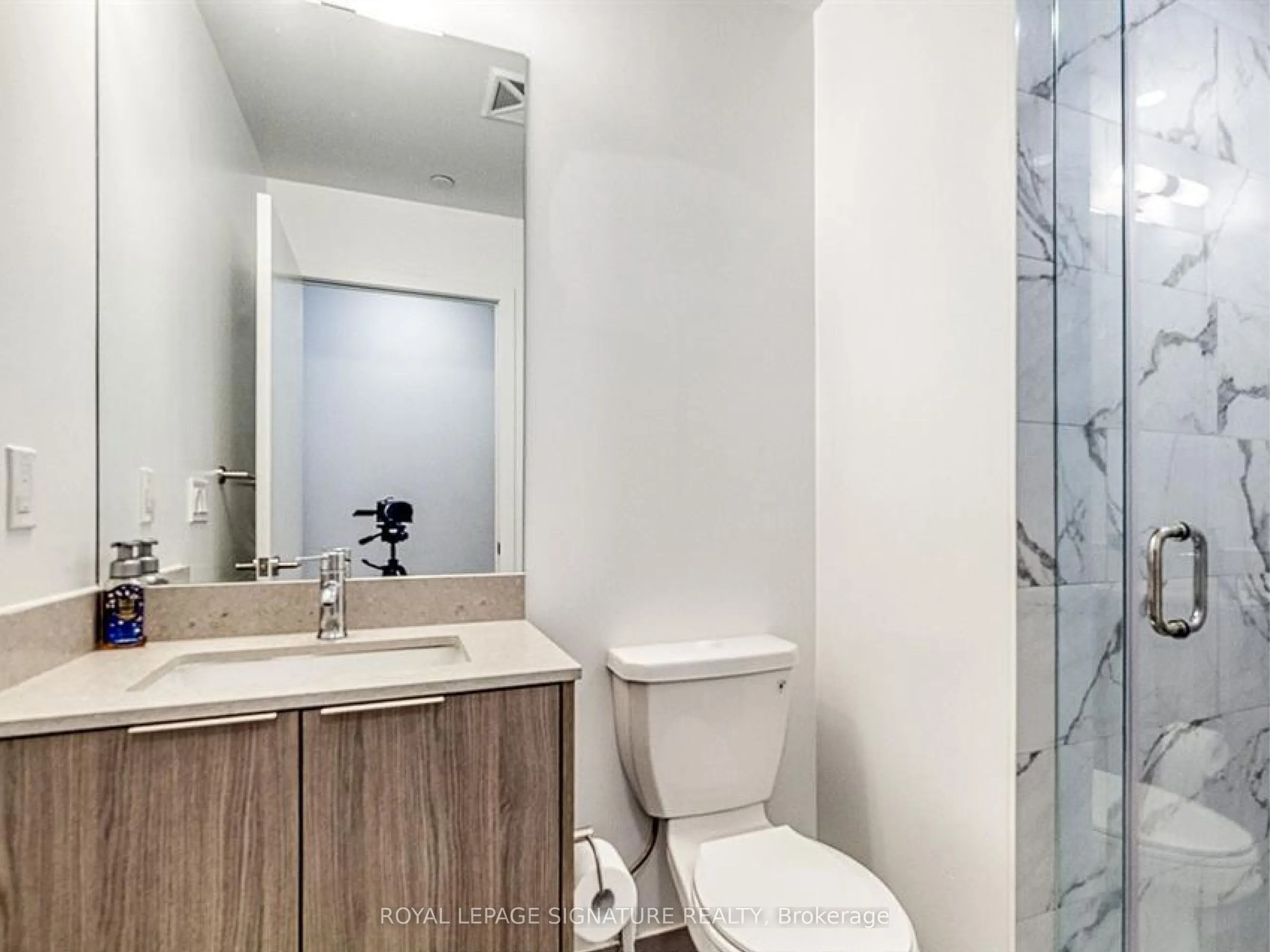 32 Forest Manor Road, #1102