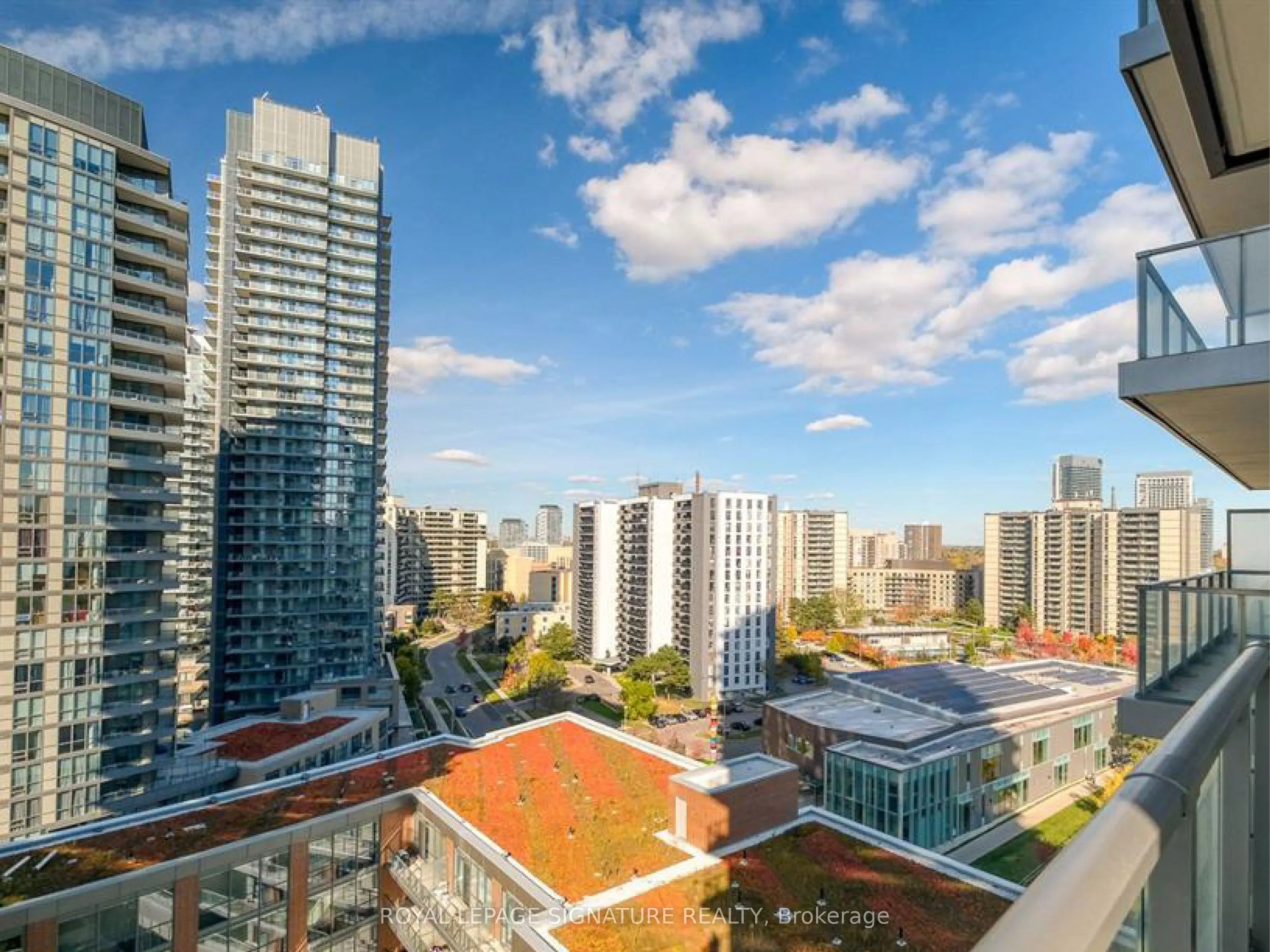 32 Forest Manor Road, #1102