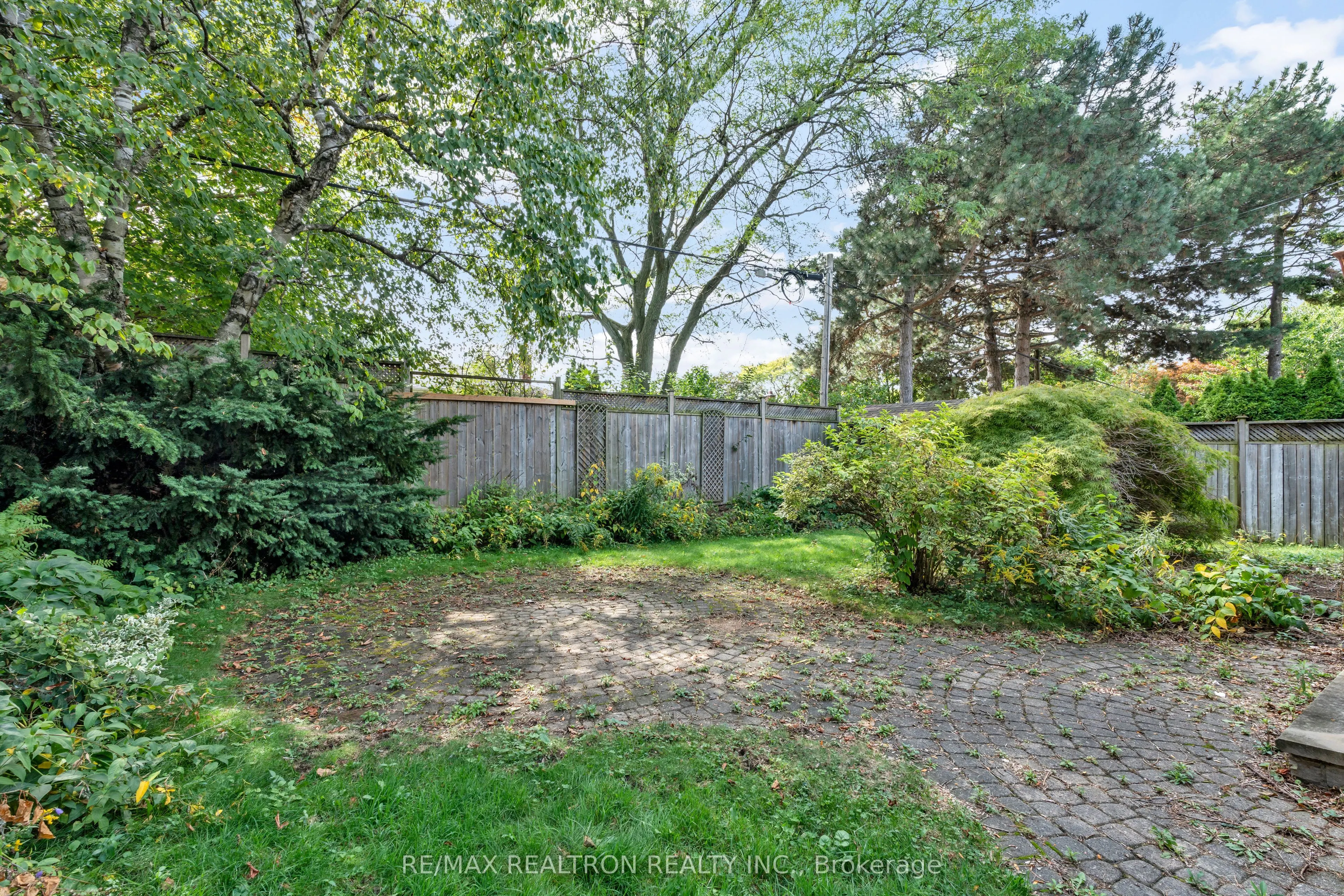 53 Knighton Drive