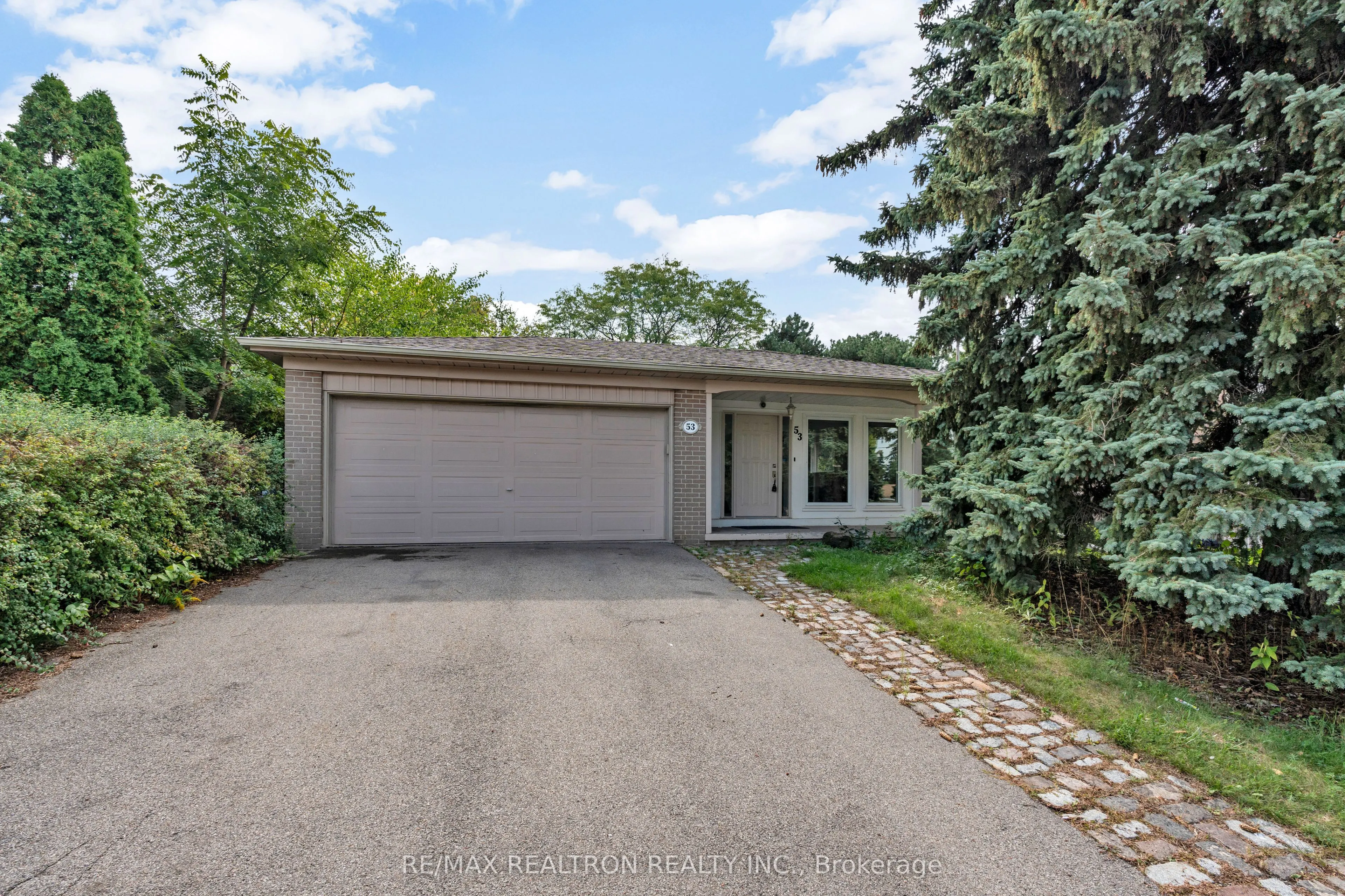 53 Knighton Drive