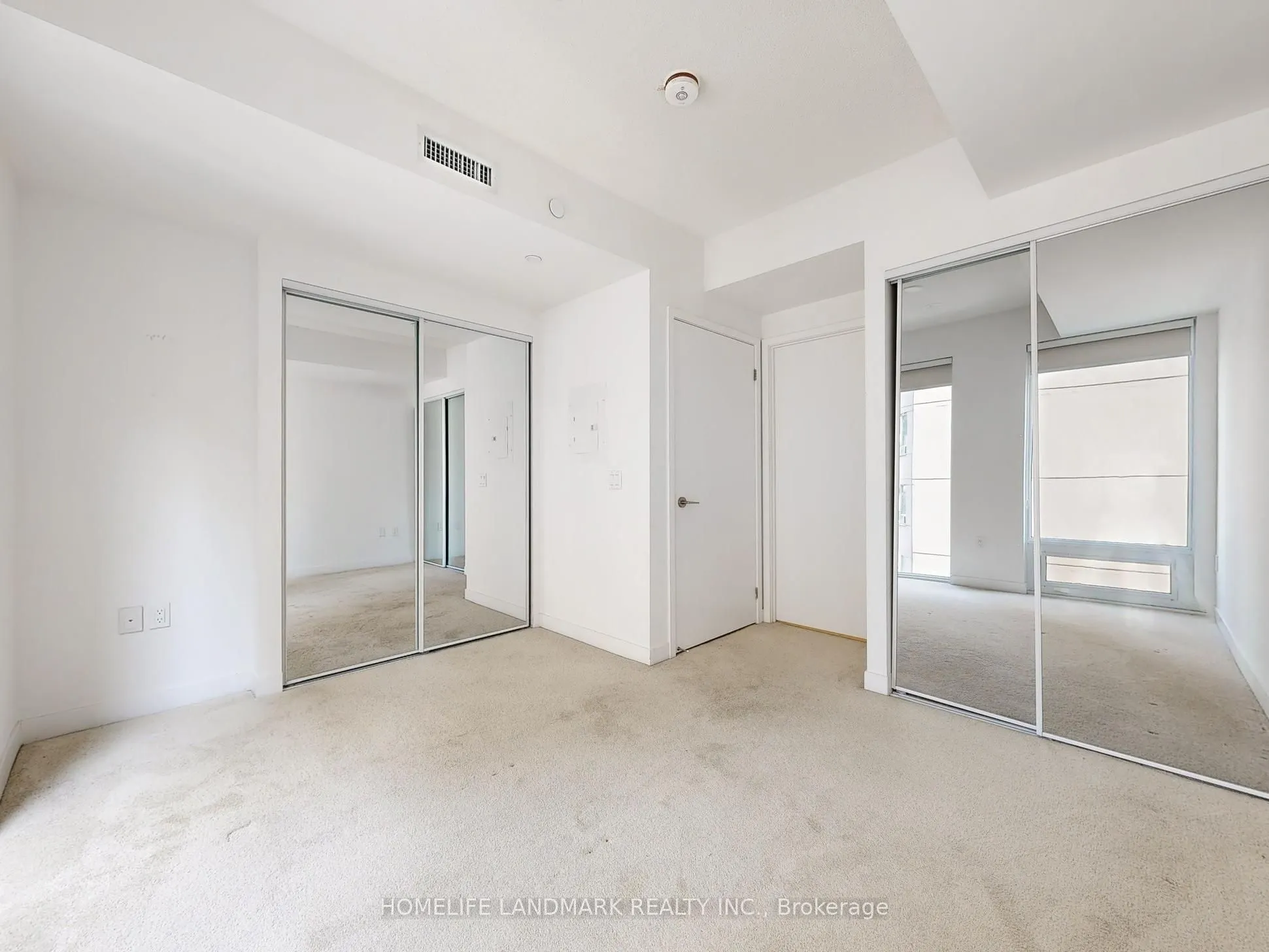 238 Simcoe Street, #403