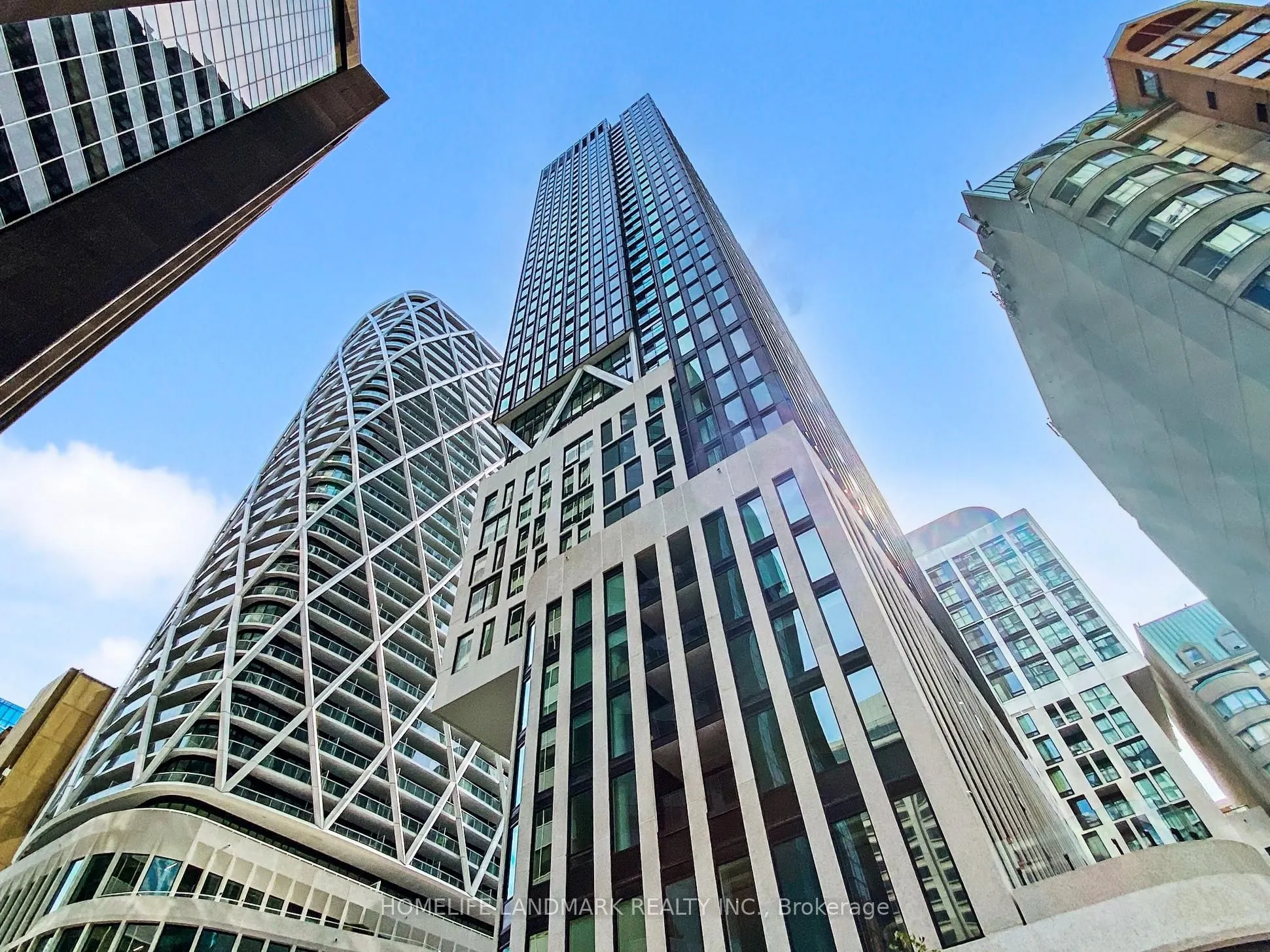 238 Simcoe Street, #403