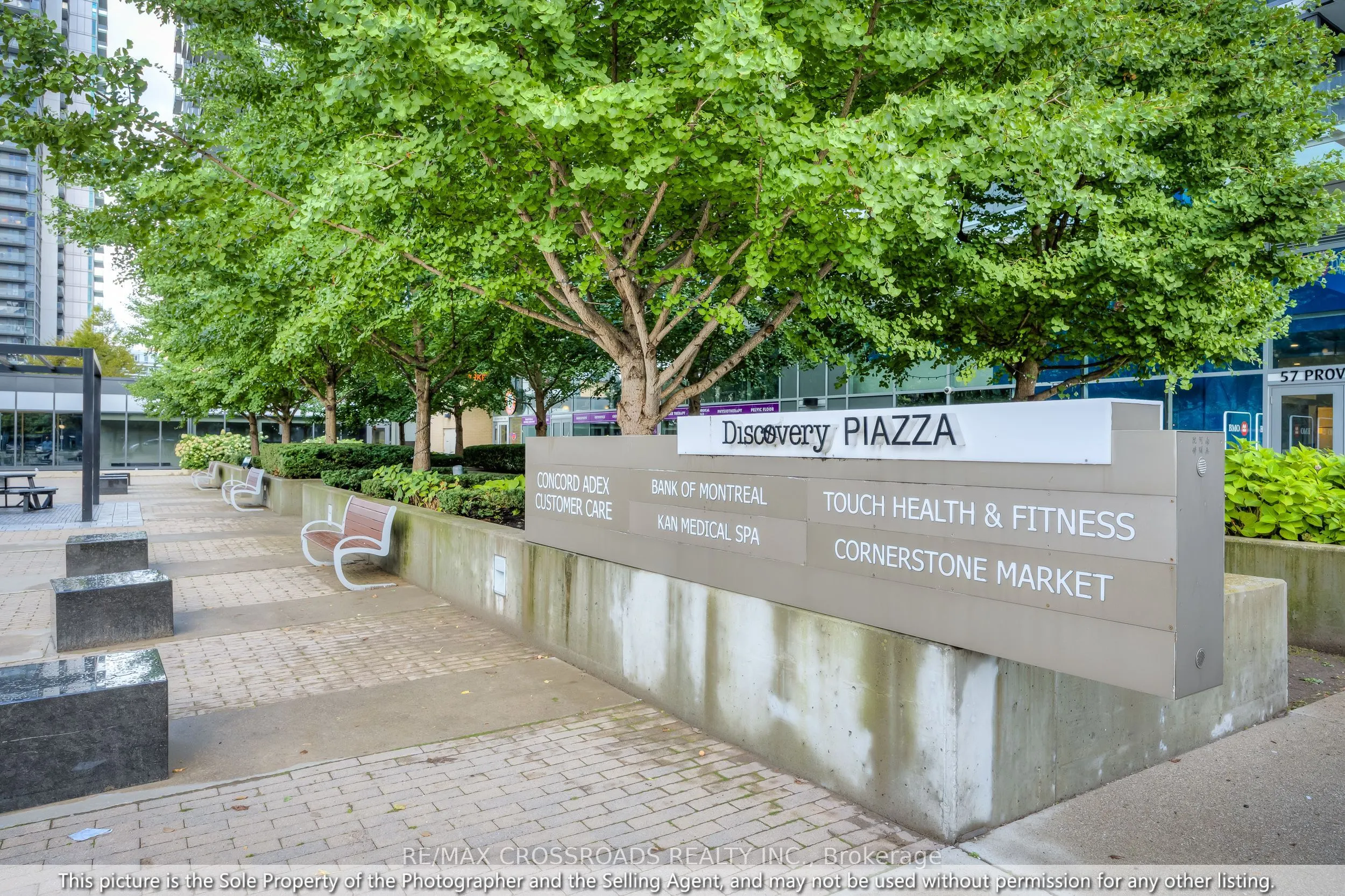 15 Singer Court, #206
