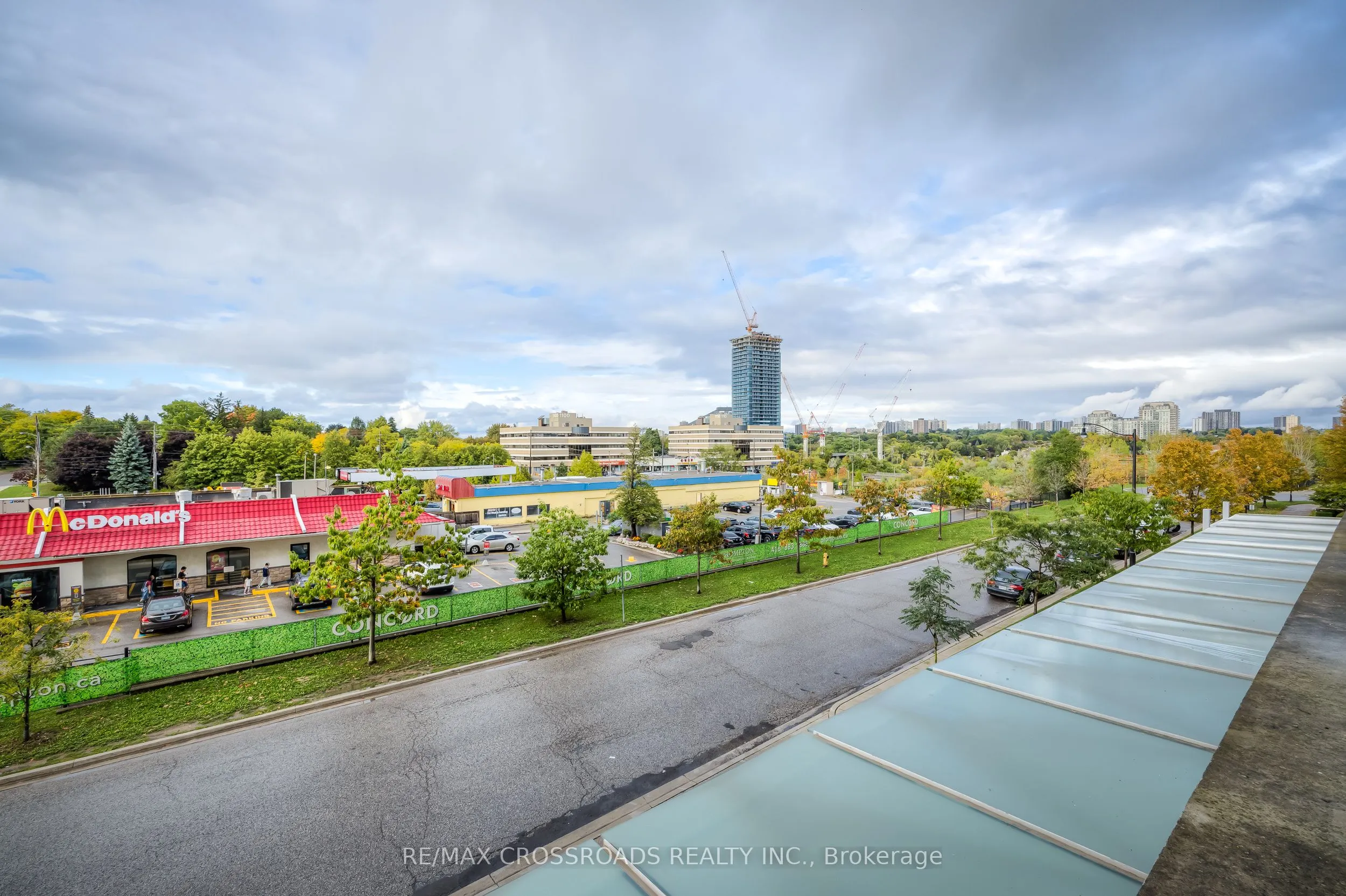 15 Singer Court, #206
