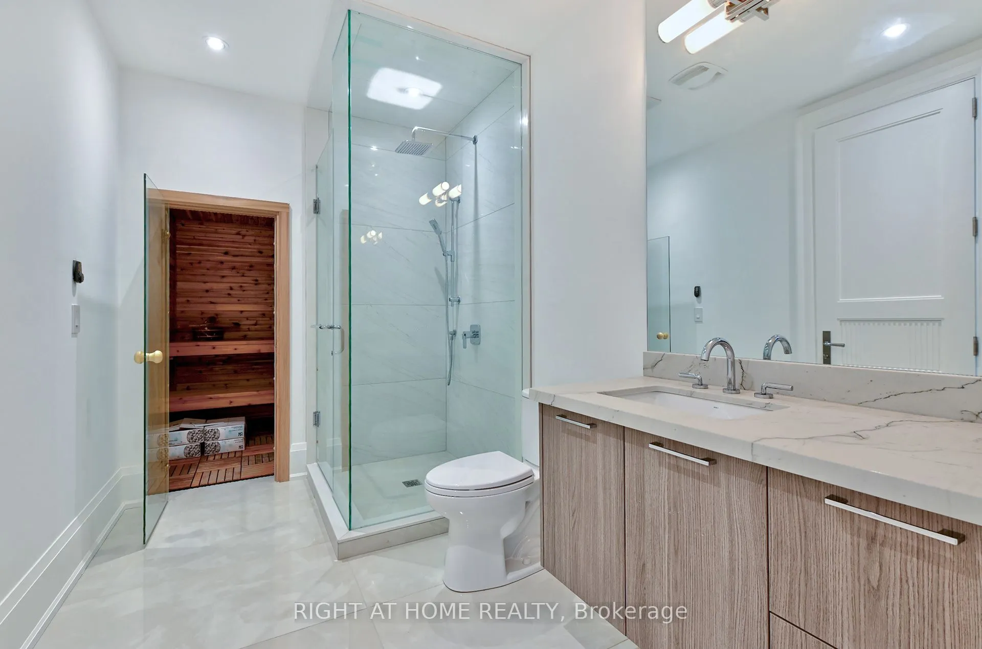 27 Hurlingham Crescent