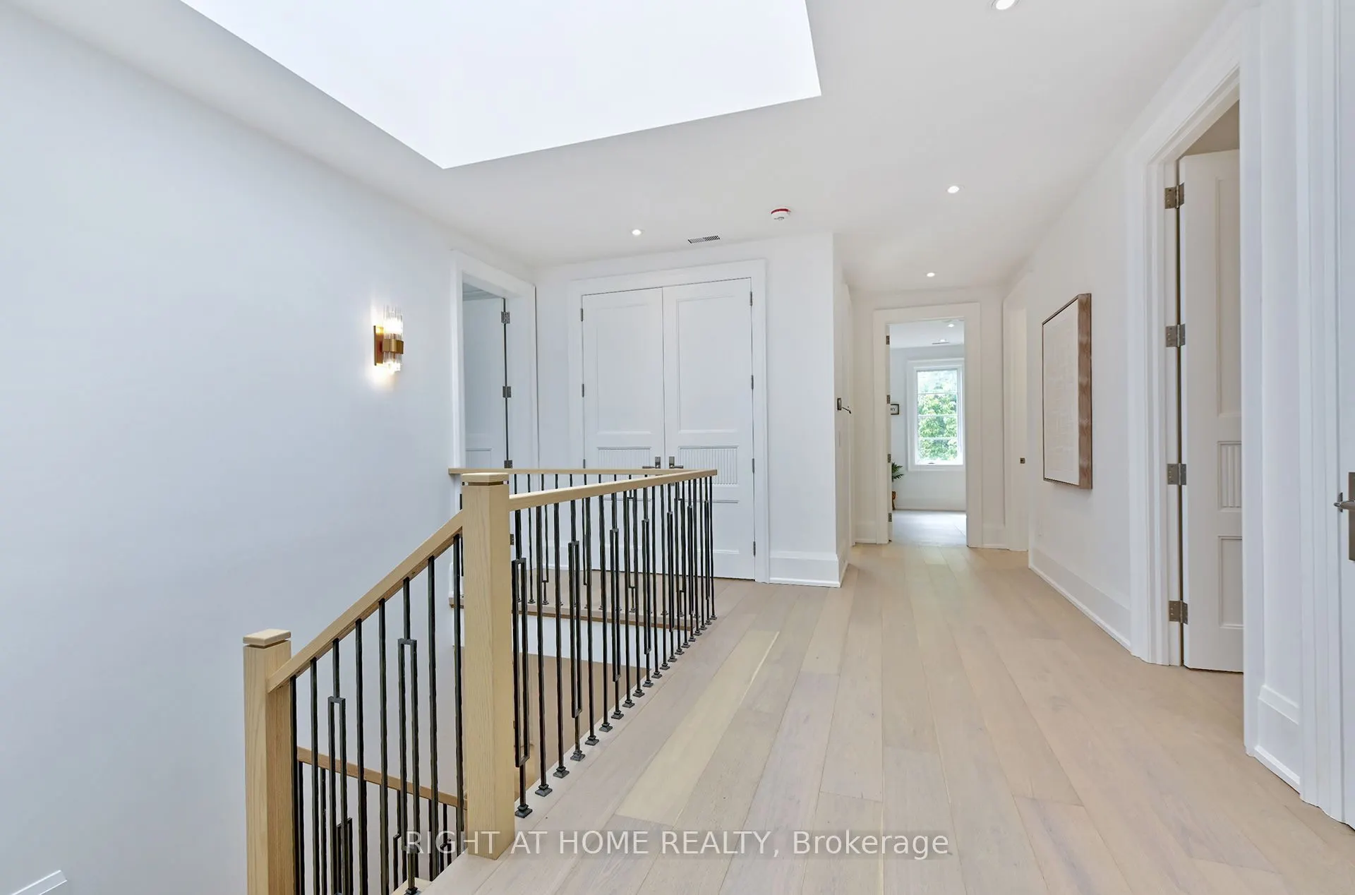27 Hurlingham Crescent