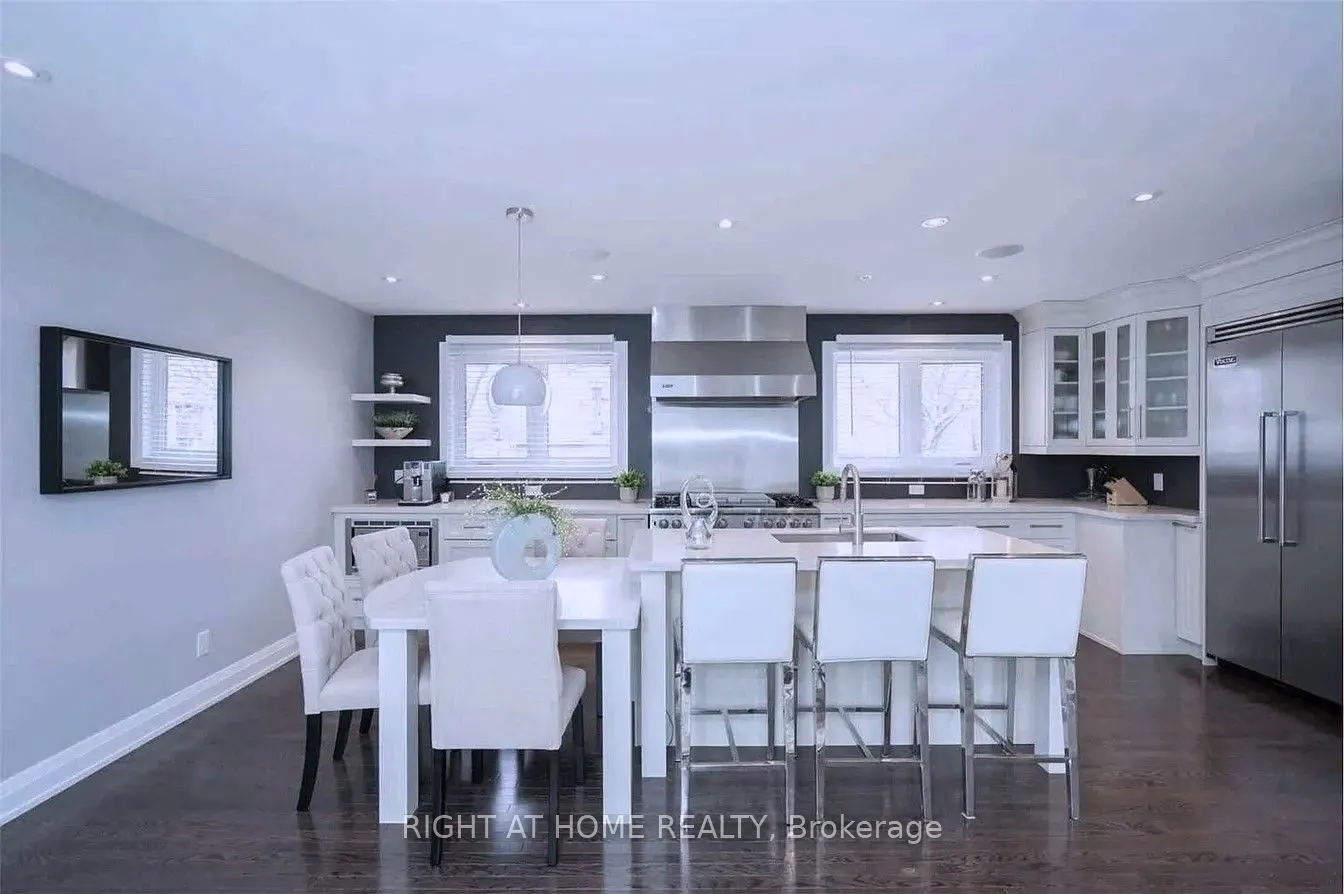 2 Groveland Crescent