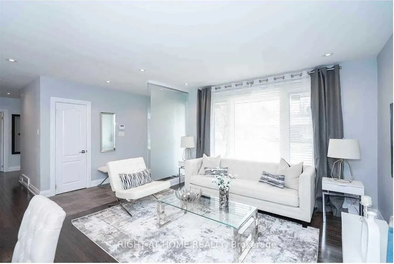2 Groveland Crescent