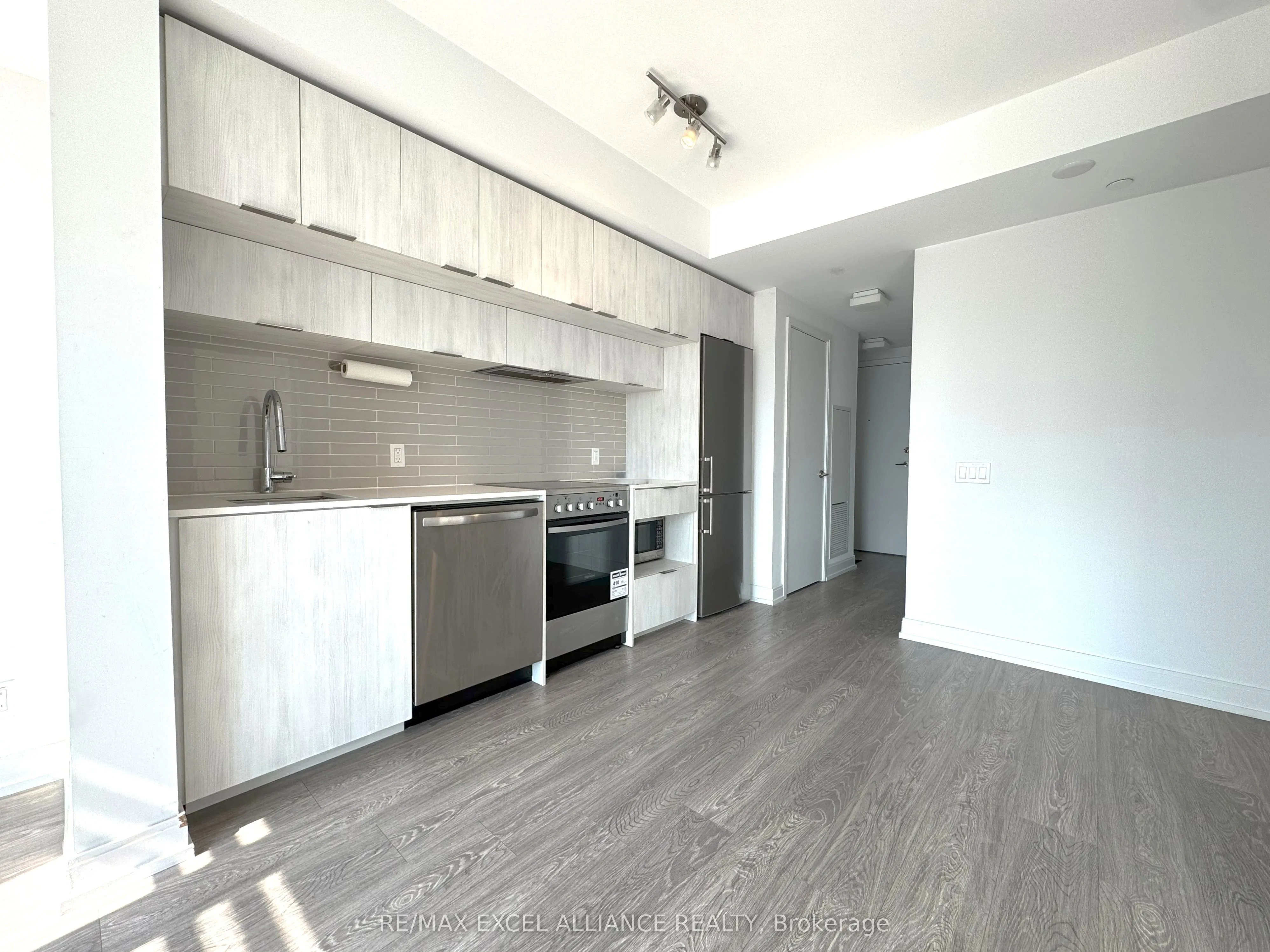 181 Dundas Street E, #3108