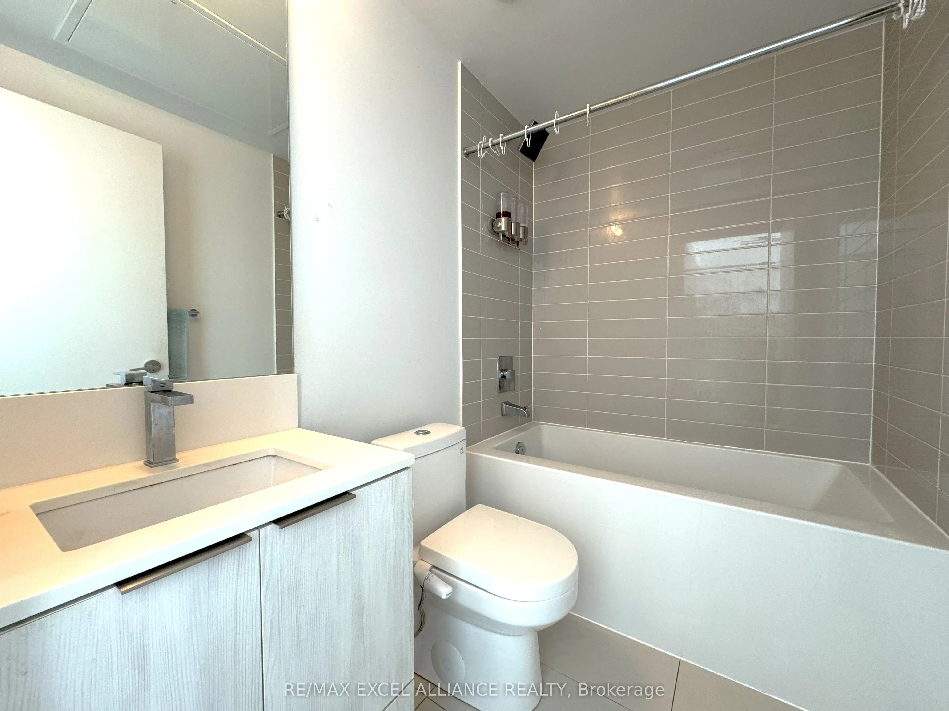 181 Dundas Street E, #3108