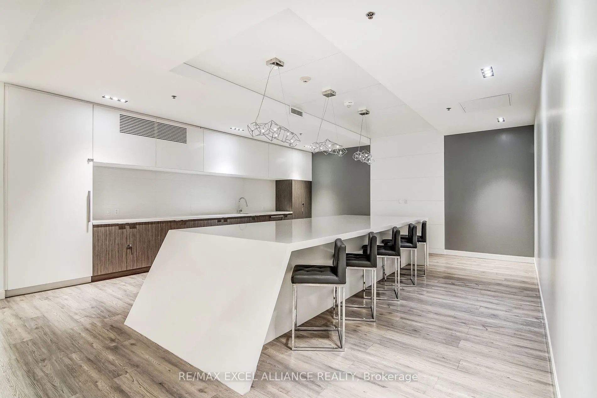 181 Dundas Street E, #3108