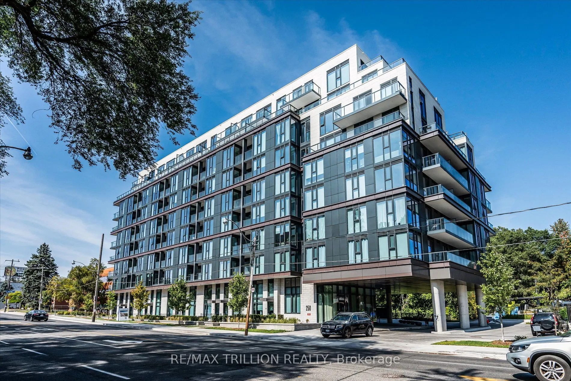 250 Lawrence Avenue W, #801