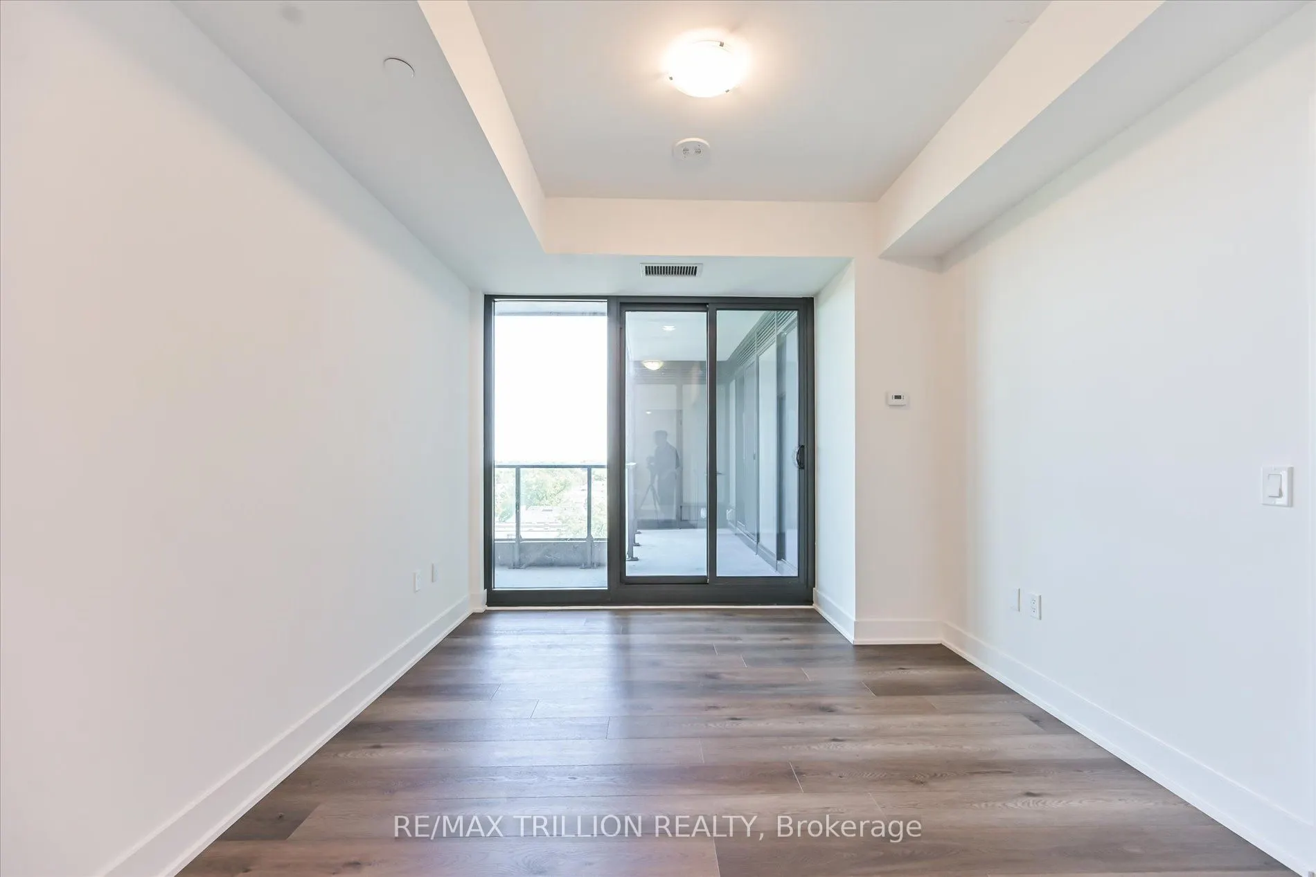 250 Lawrence Avenue W, #801