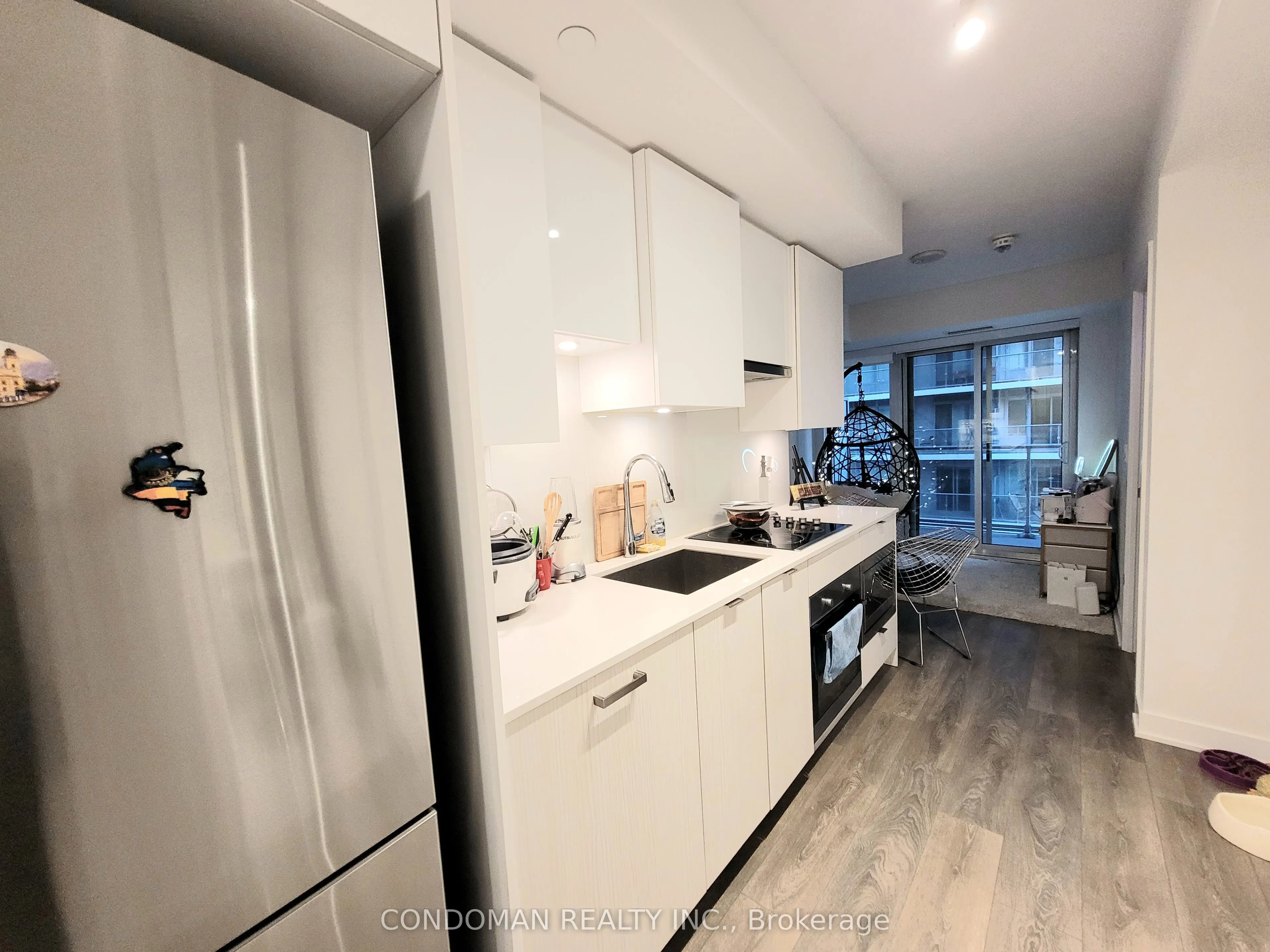 99 Broadway Avenue, #1608