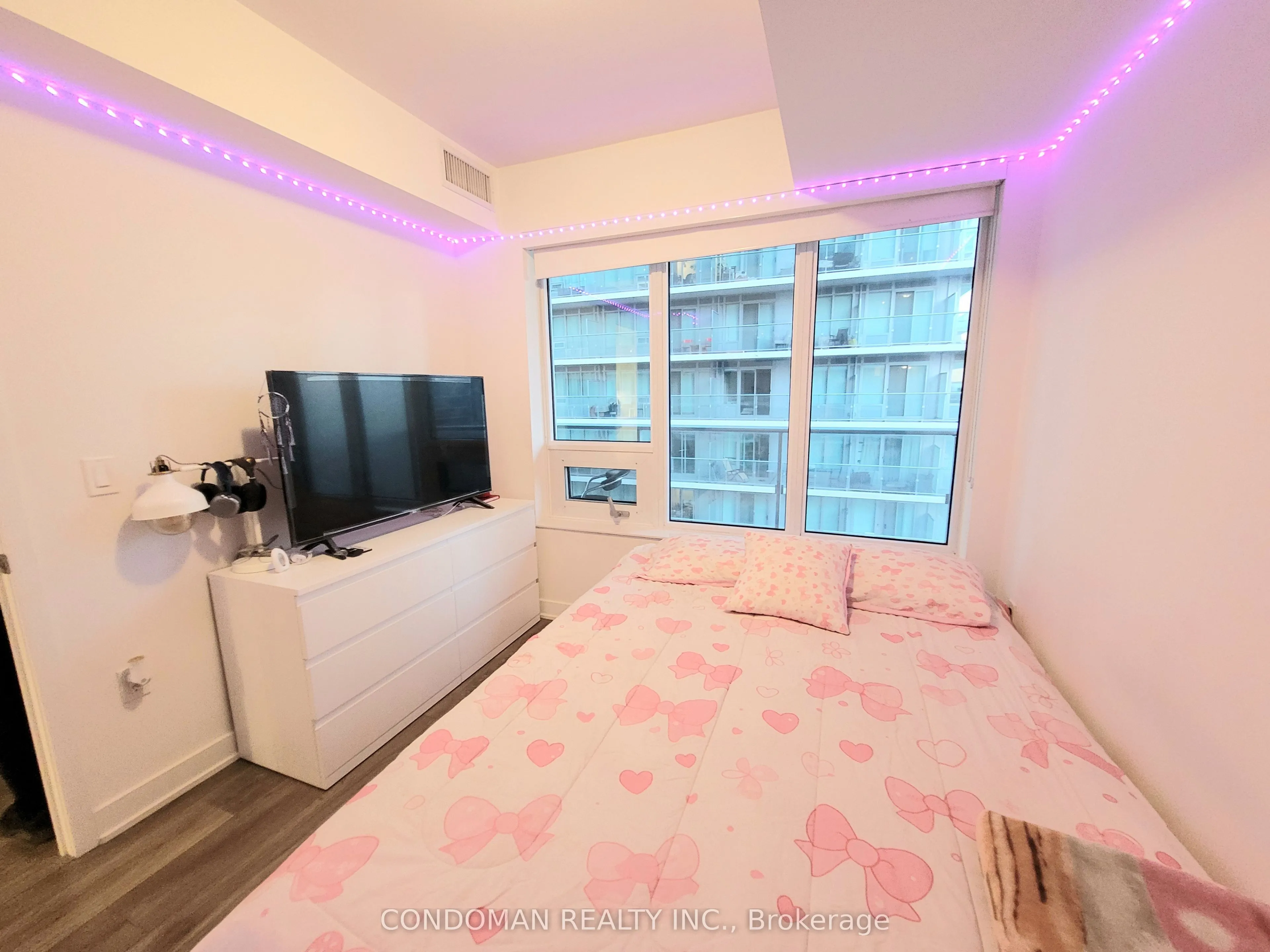 99 Broadway Avenue, #1608