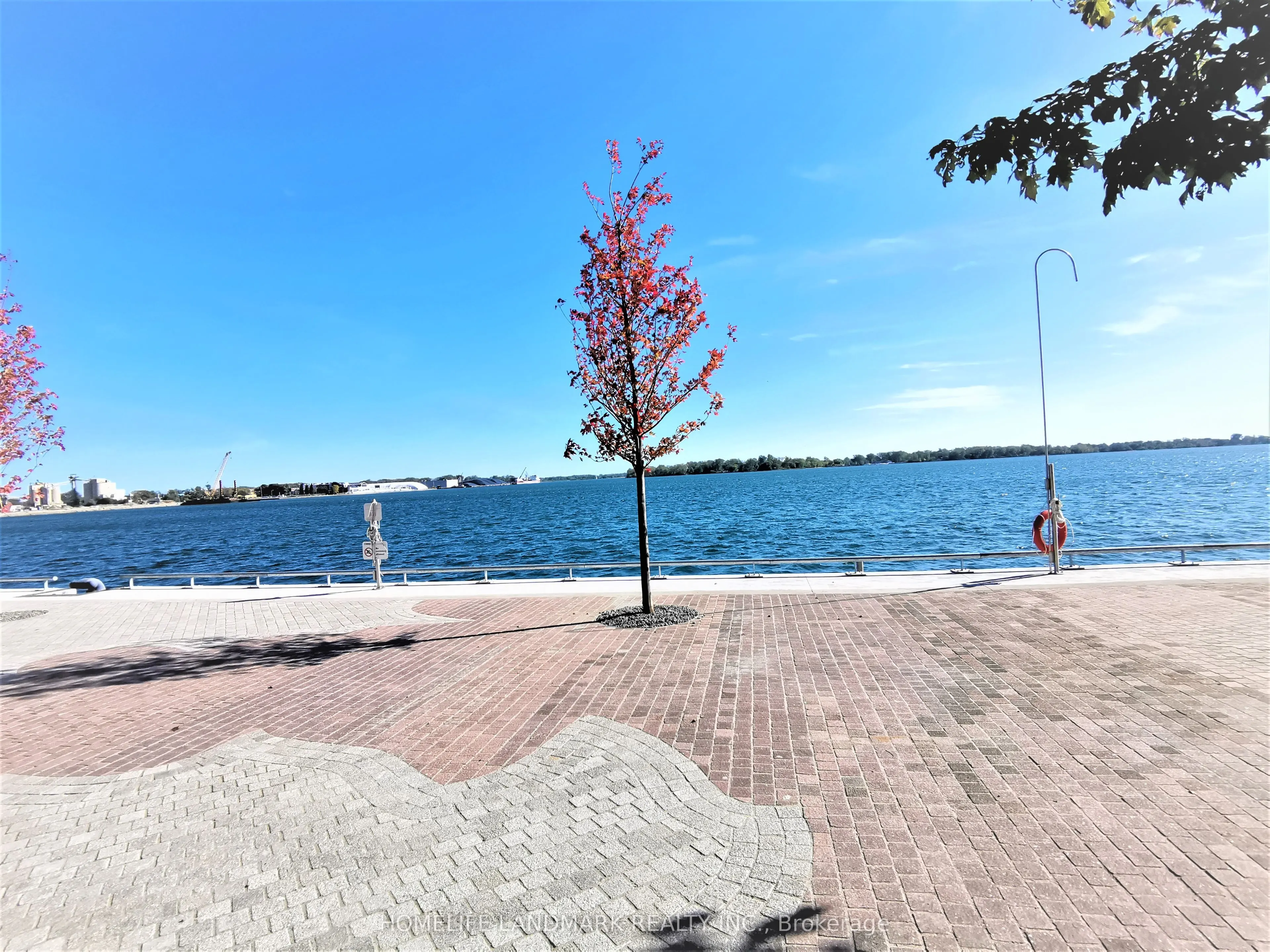 15 Merchants' Wharf Street, #1038