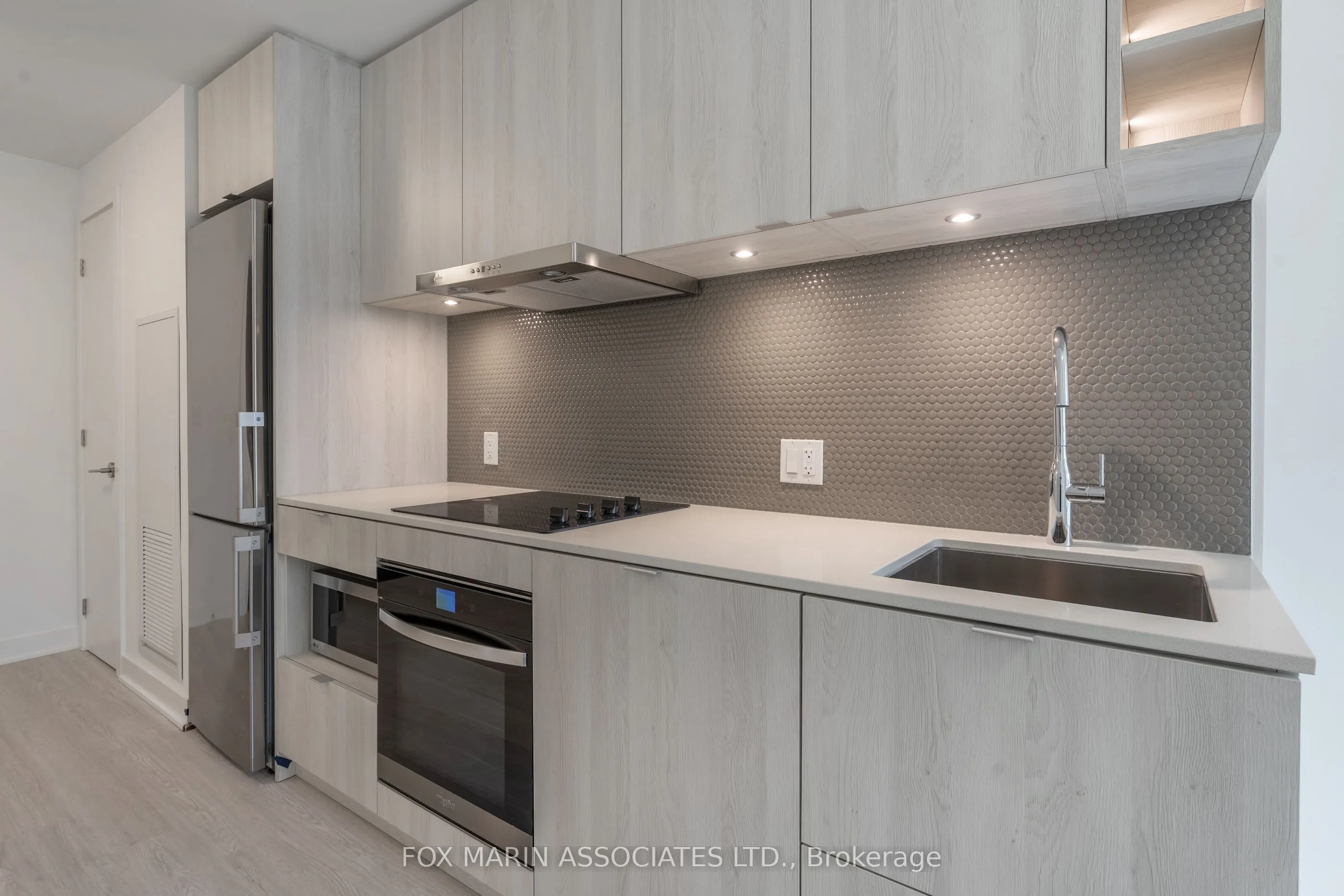11 Yorkville Avenue, #505