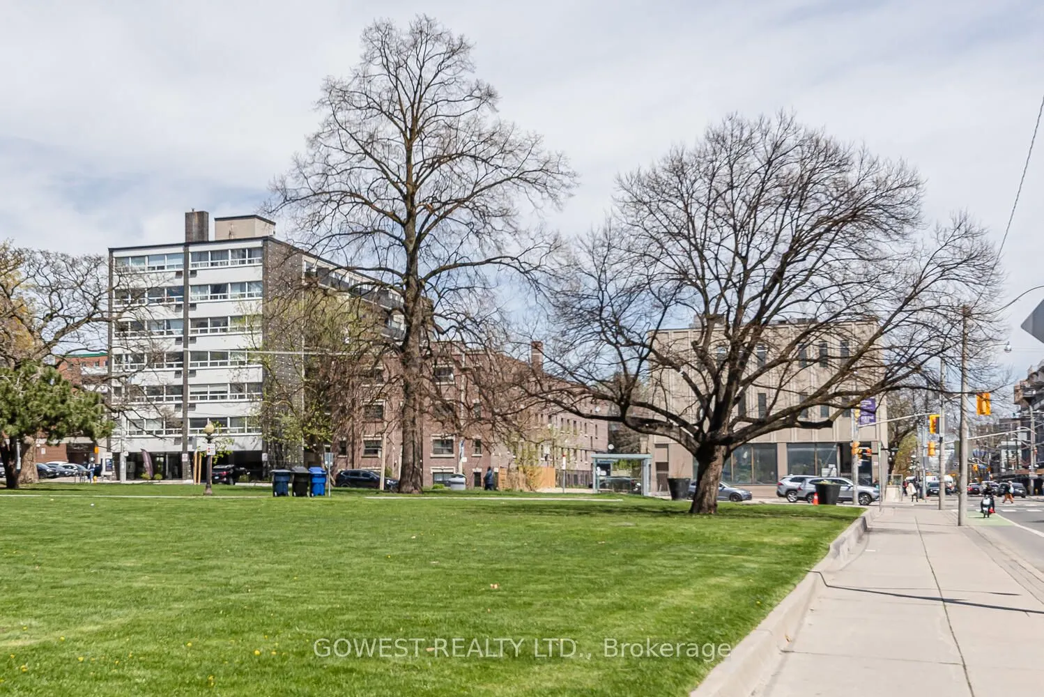 313 Sherbourne Street