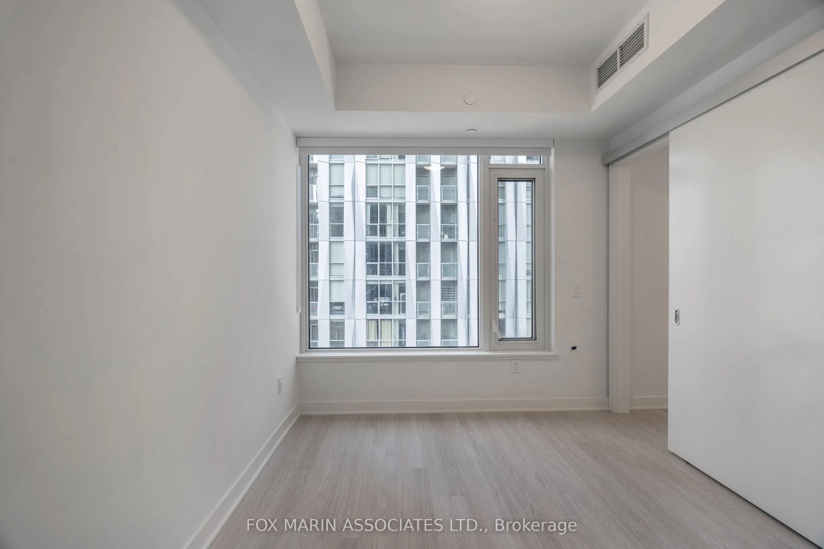 11 Yorkville Avenue, #506