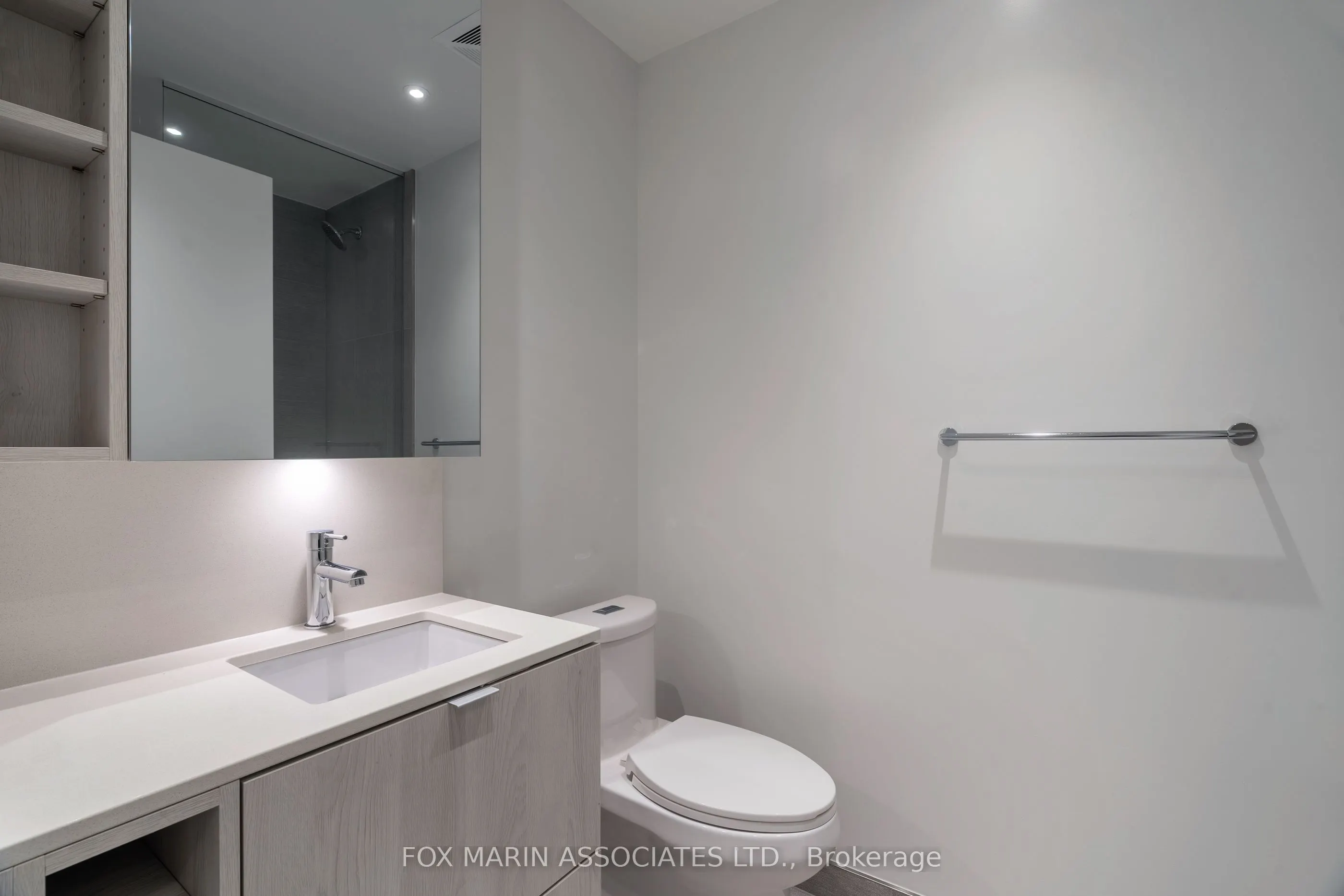 11 Yorkville Avenue, #506