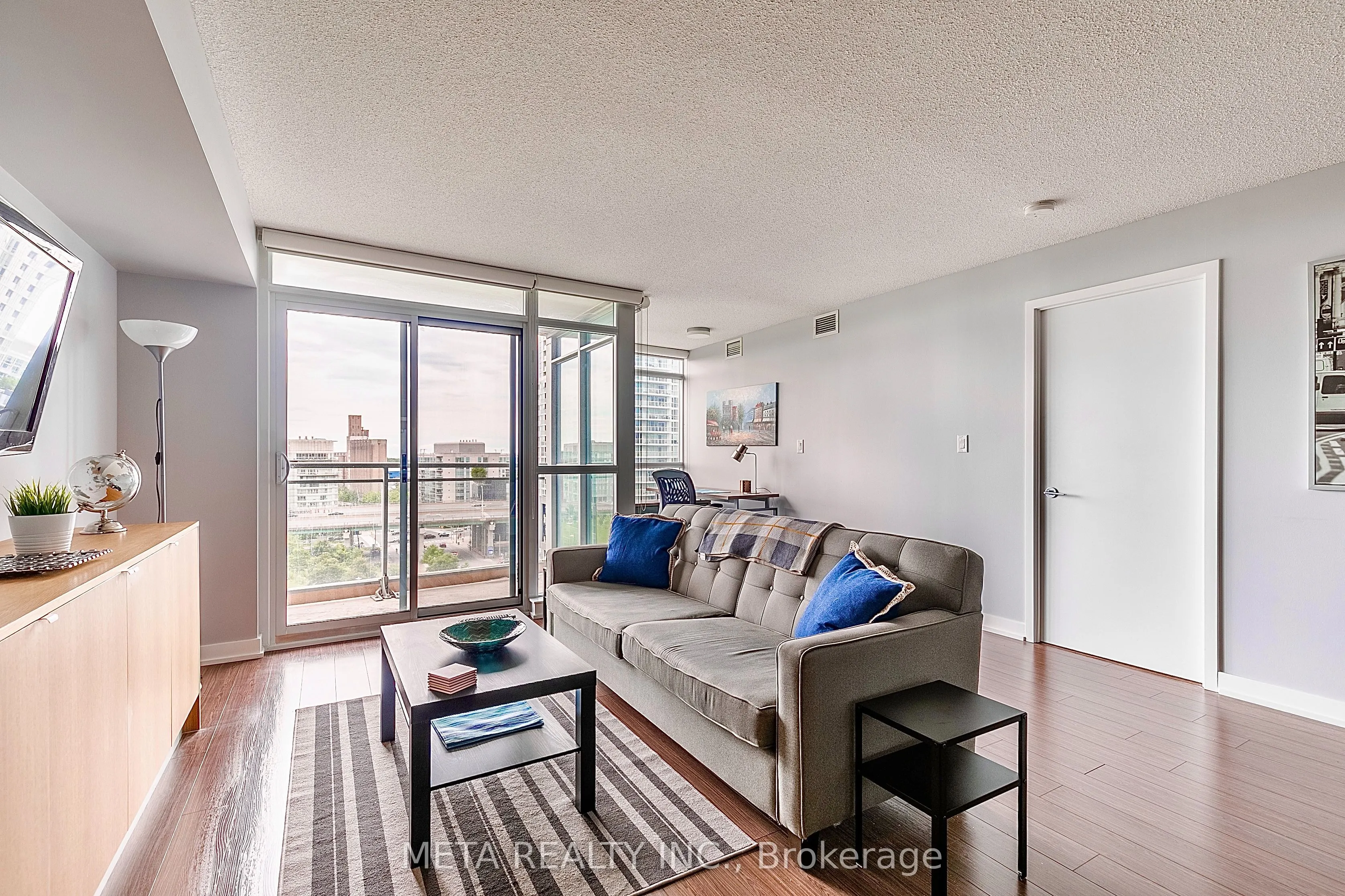 151 Dan Leckie Way, #902