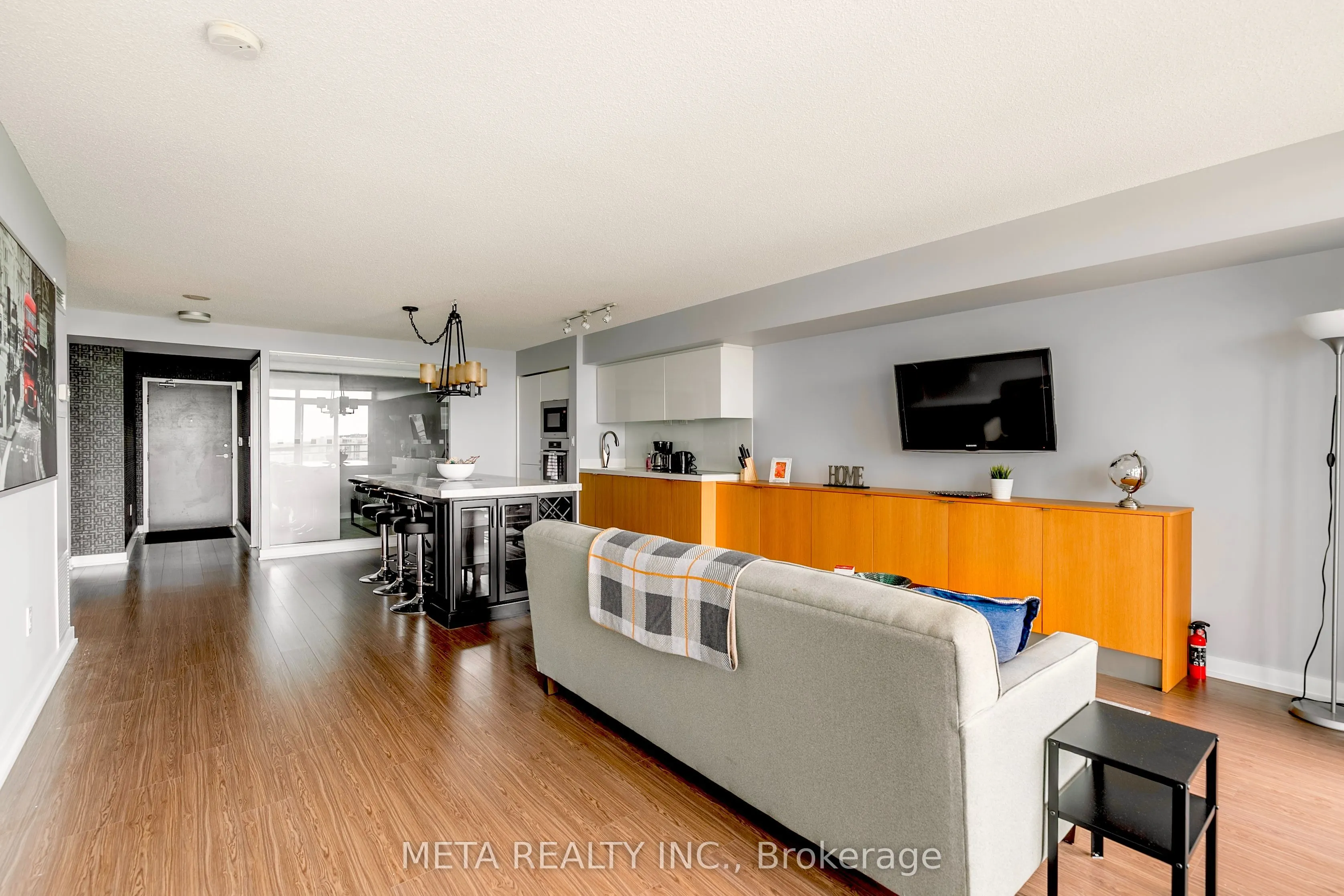 151 Dan Leckie Way, #902