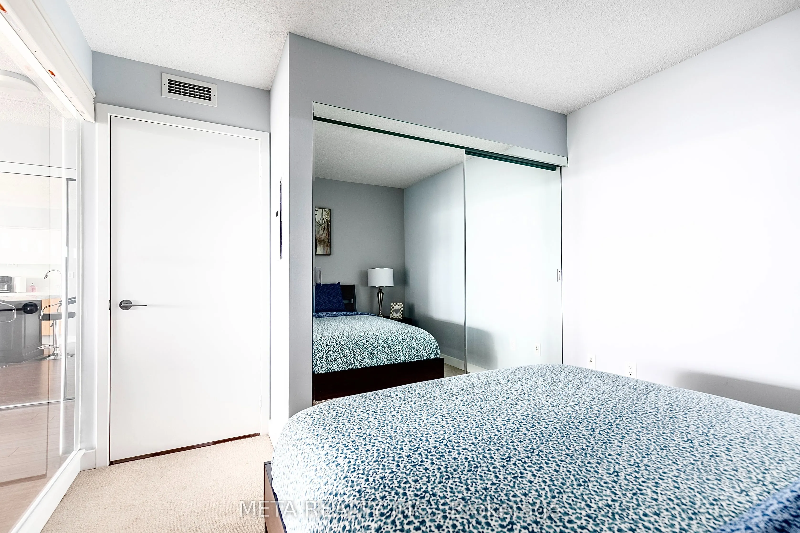 151 Dan Leckie Way, #902