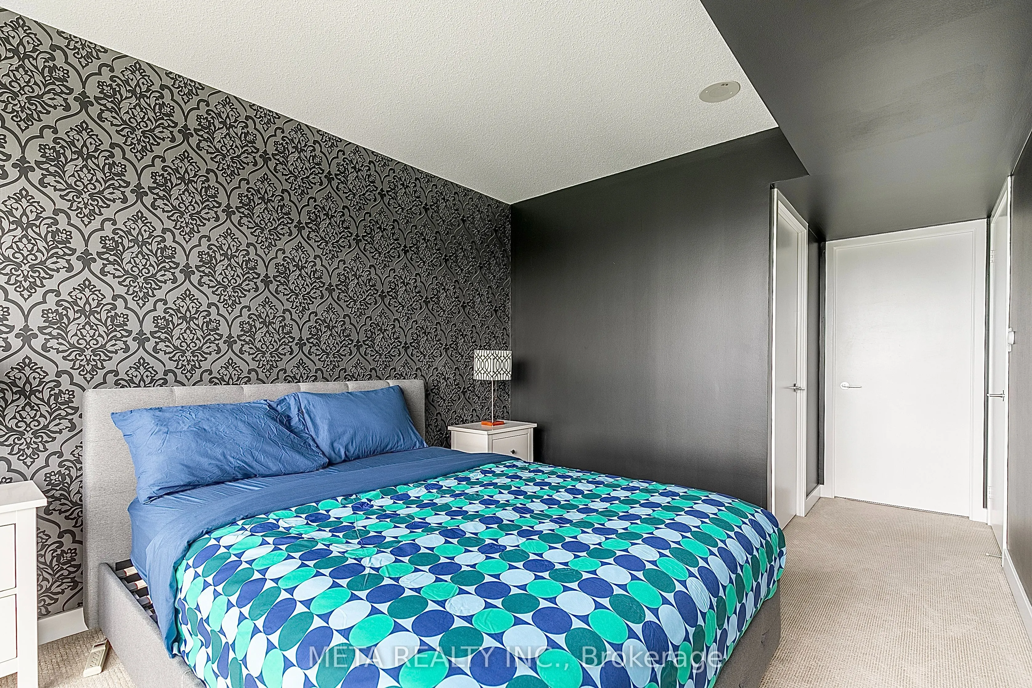 151 Dan Leckie Way, #902