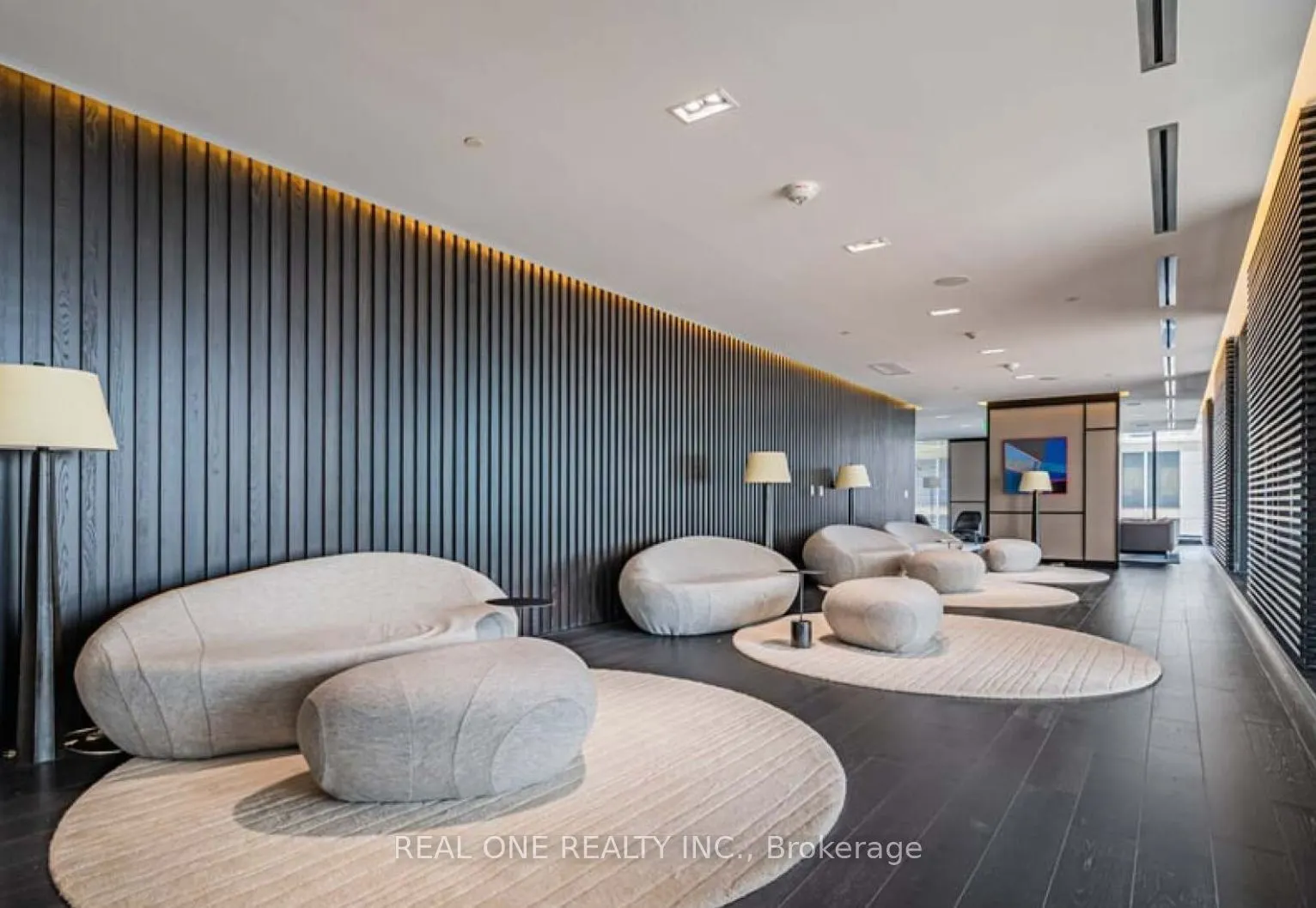 501 Yonge Street, #2809