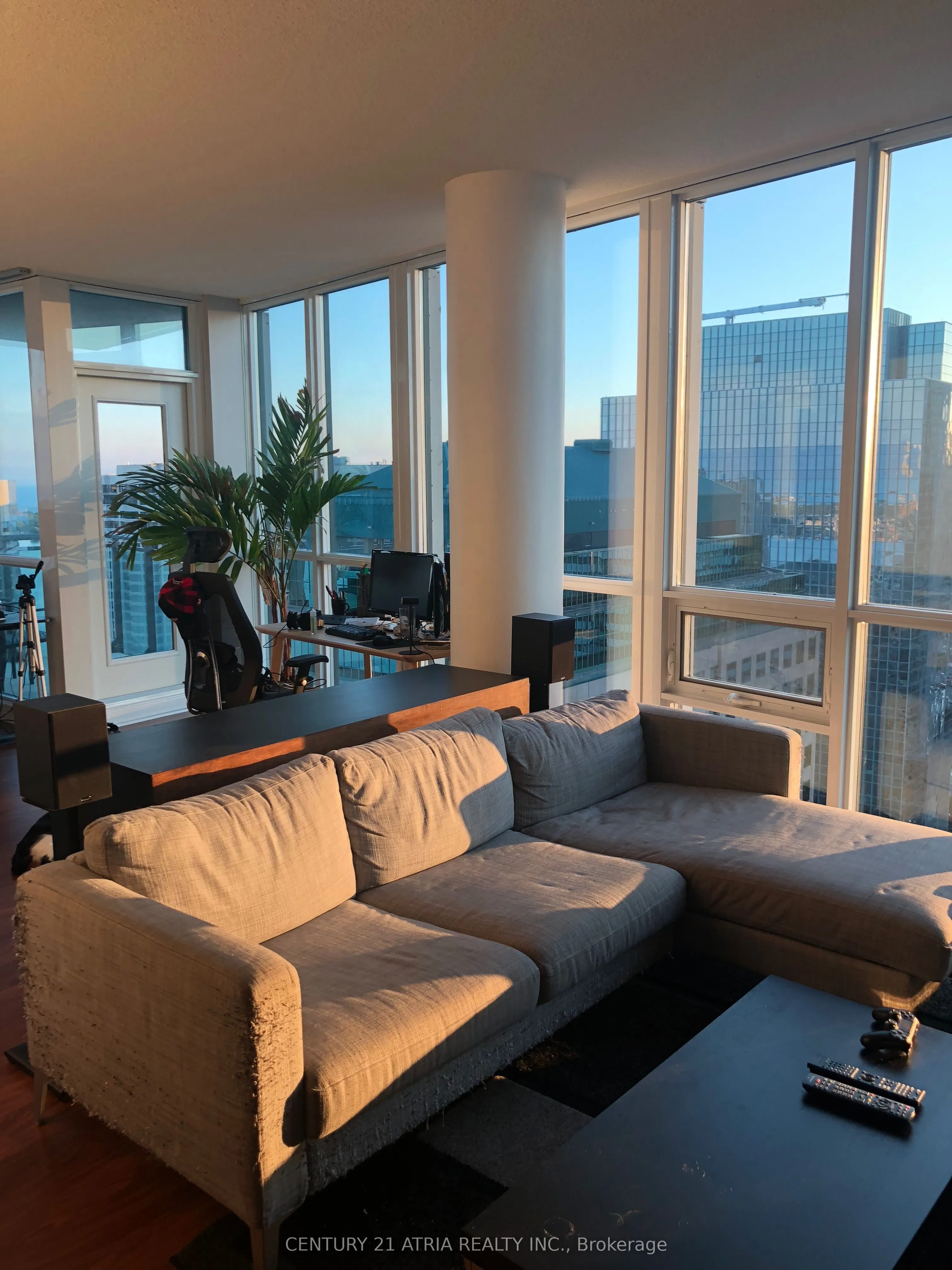 33 Bay Street, #3712