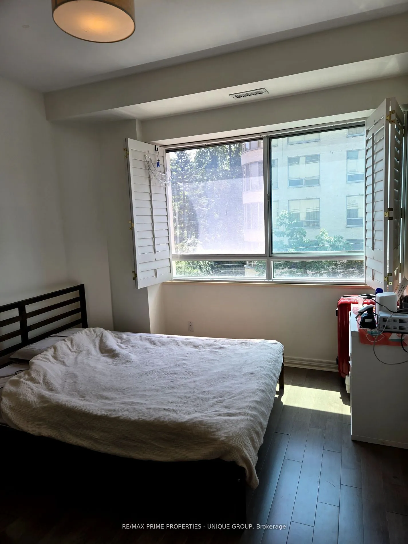 1231 Yonge Street, #208