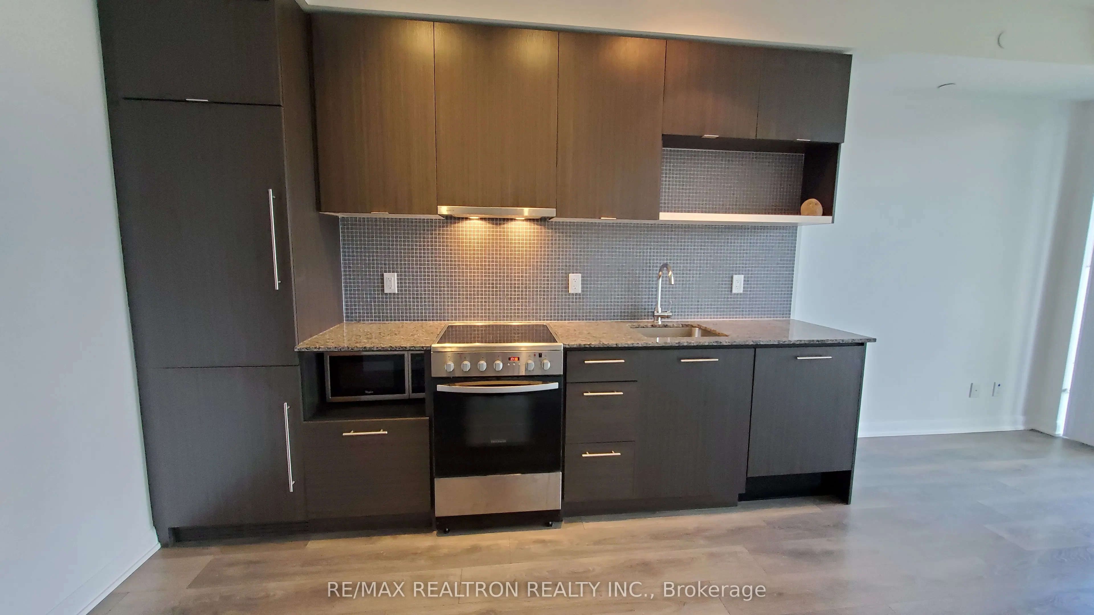 435 Richmond Street W, #1007