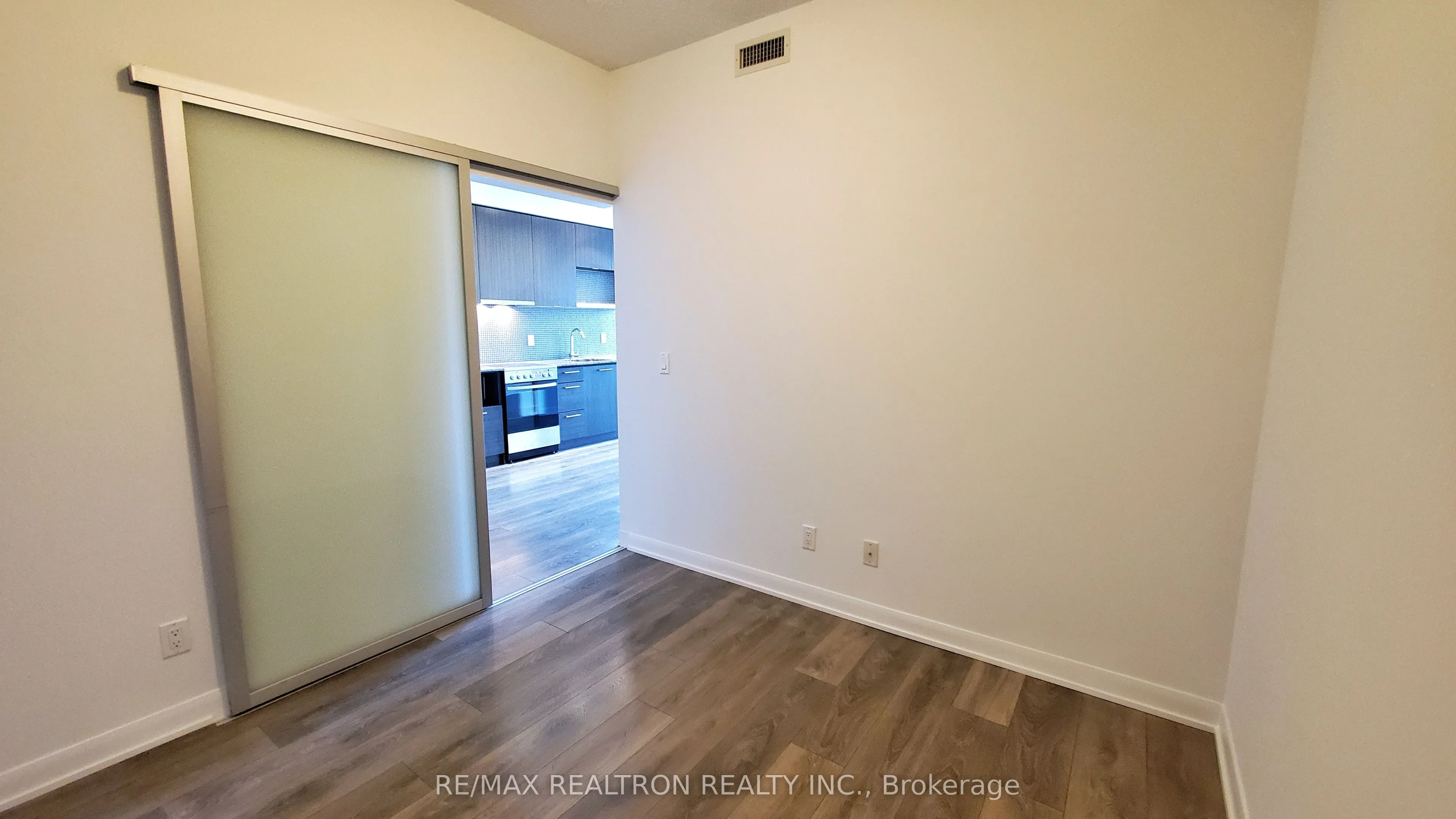 435 Richmond Street W, #1007