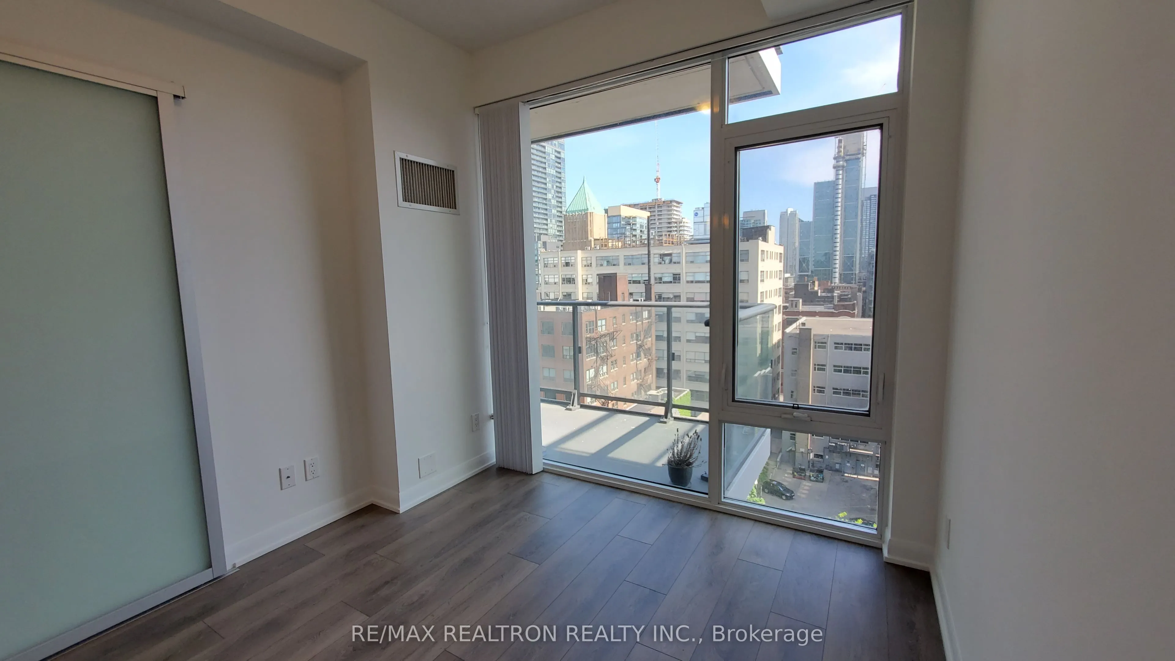 435 Richmond Street W, #1007