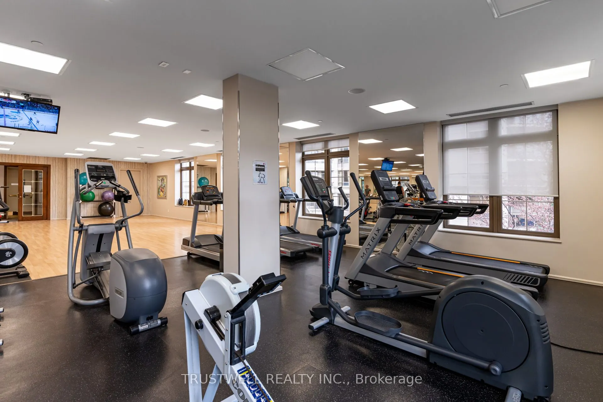 78 Harrison Garden Boulevard, #2305